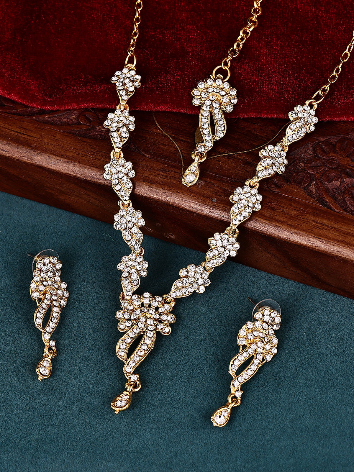 Sukkhi Astonish Gold Plated Austrian Diamond Necklace Set for Women 2034NADK850