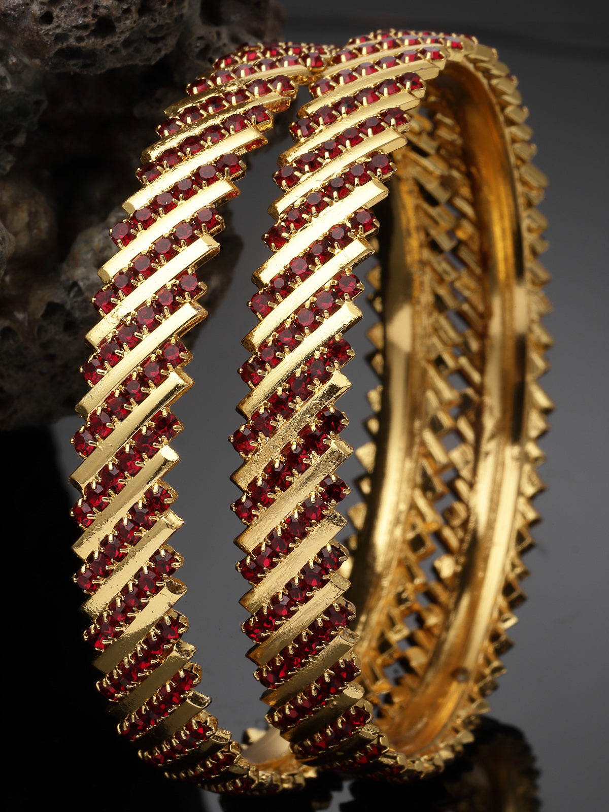 Sukkhi Bollywood Style Gold Tone Plated Red AD Stones Studded Set of 2 Kada Bracelet Bangle Jewellery Set for Women & Girls Latest Design| Birthday Anniversary Gift for Women|B105854