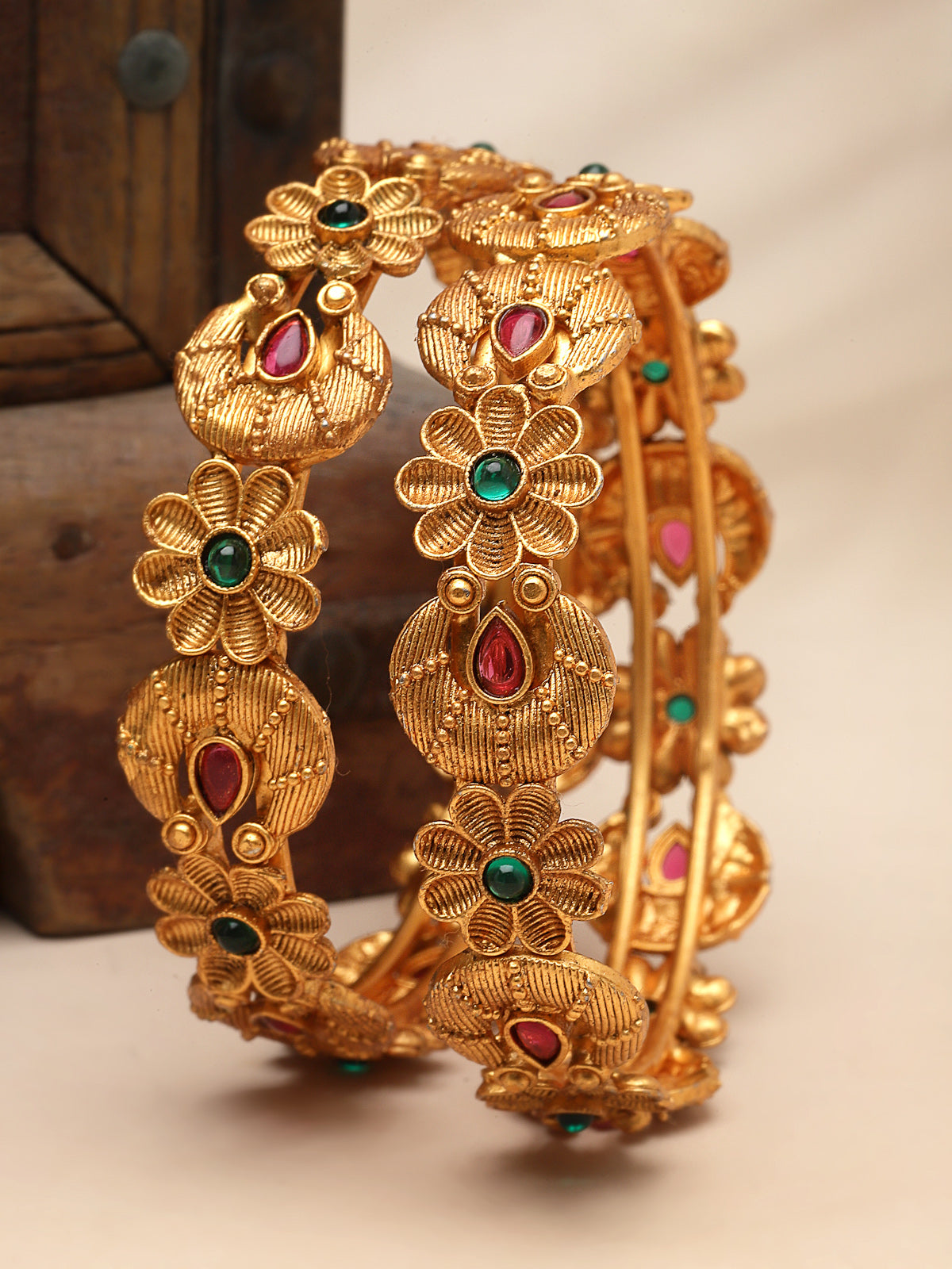 Sukkhi Eye-Catchy Floral Gold Plated Red And Green Kada Bracelet Bangle Jewellery Set for Women & Girls | Set of 2 Latest Design | Birthday Anniversary Gift for Women|B105863