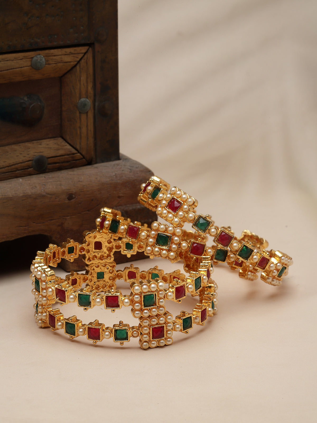 Sukkhi Excellent Gold Plated Red White Pearls Studded Bracelet Bangle Set Jewellery for Women & Girls | Set of 4 Latest Design | Birthday Anniversary Gift for Women|B105886