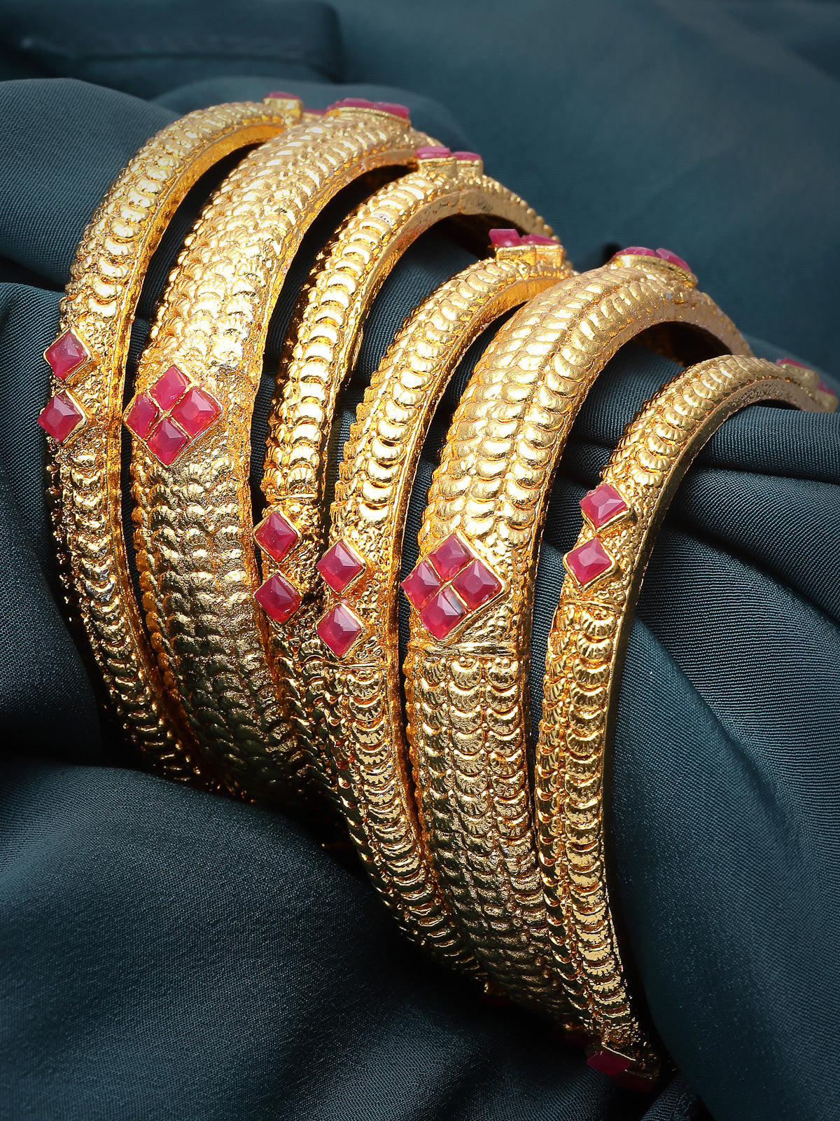 Sukkhi Elegant Gold Plated Red Color Bracelet Bangle Set Jewellery for Women & Girls|Set of 6 Latest Design|Birthday Anniversary Gift for Women|B105937