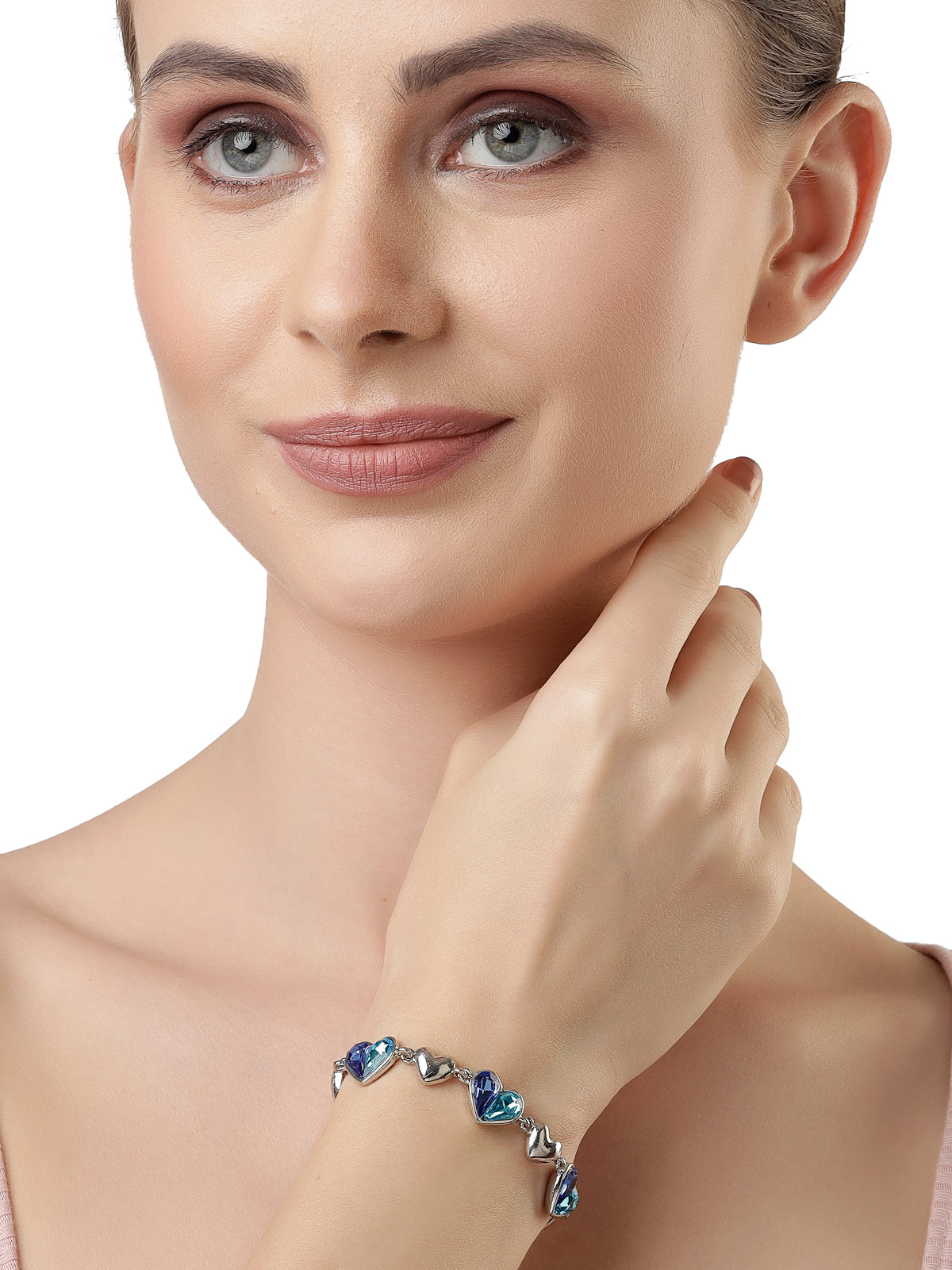 Scintillare by Sukkhi Most Beautiful Romantic Gift of True Love Titanic Heart Solitaire Crystals Design with Rhodium Plated Bangle Bracelet for Women & Girls|Birthday Gift for Women|BC106524