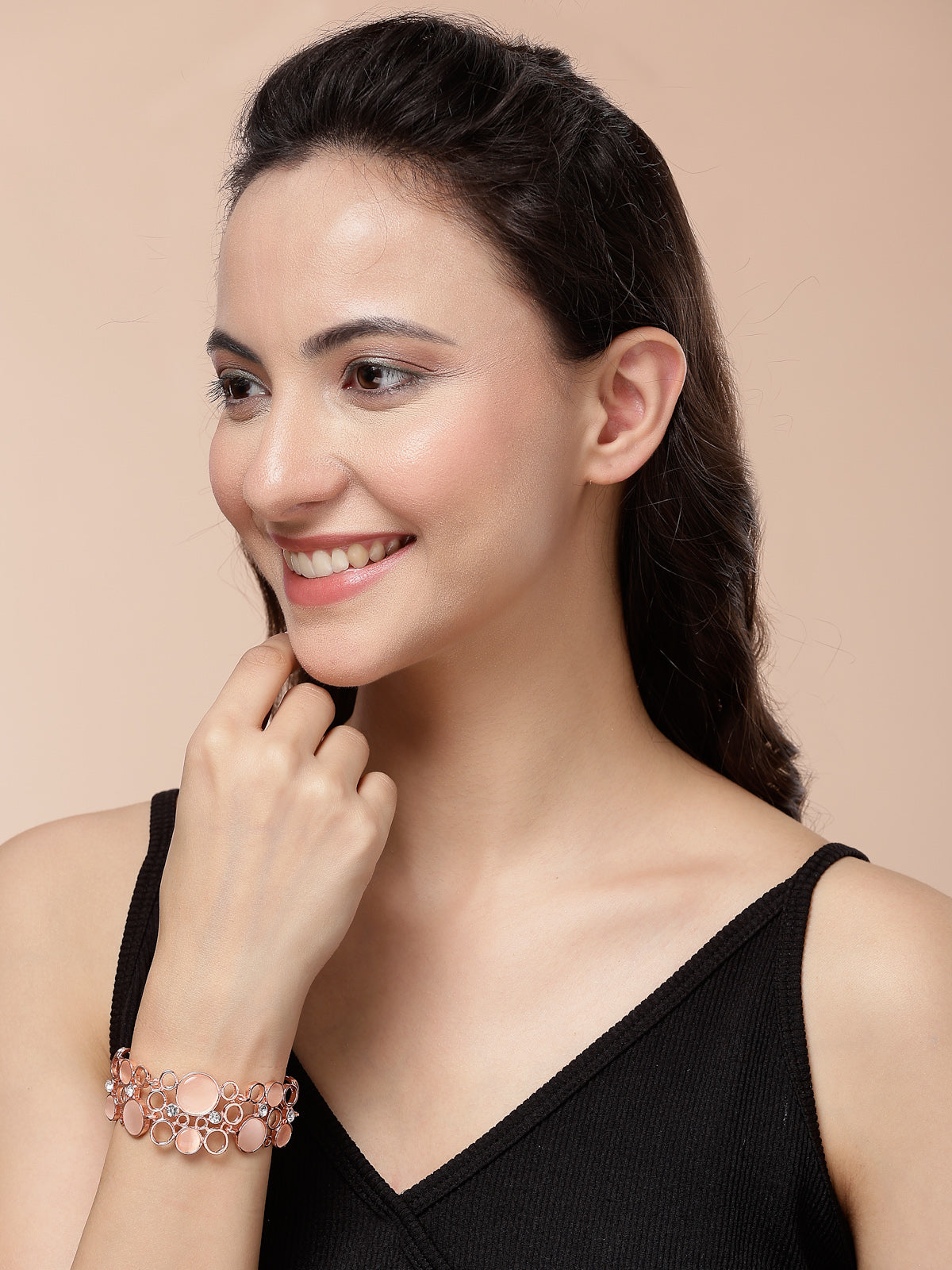 Scintillare By Sukkhi Unique Fashionable Rose Gold Plated Crystal Stones Studded Round Style Bracelet Jewellery For Women & Girls|Gifts for Wife Girlfriend Mother Sister|BC107138