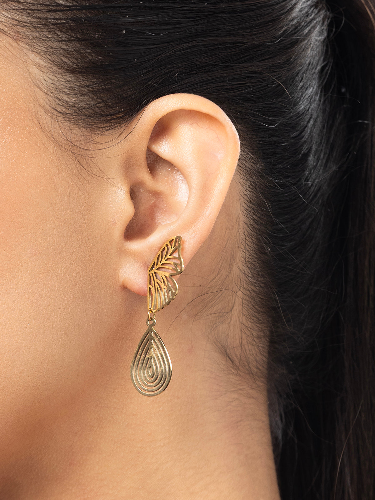 Scintillare By Sukkhi Latest Stylish 18kGold Plated with Stainless Steel Butterfly Dangler Earring Jewellery for Women & Girls|Anti Tarnish Jewellery|Gifts for Wife Girlfriend Mother Sister|E107000