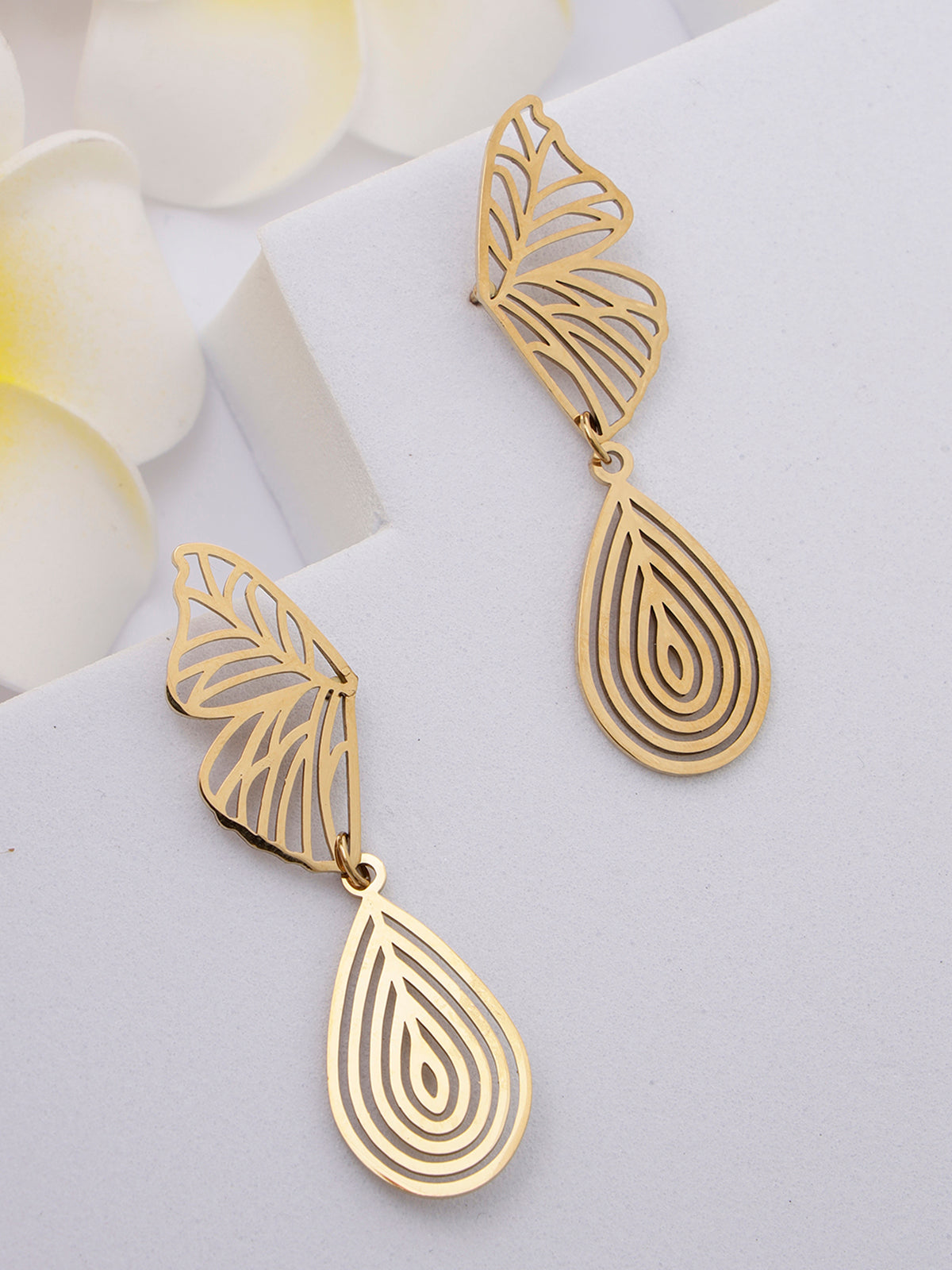 Scintillare By Sukkhi Latest Stylish 18kGold Plated with Stainless Steel Butterfly Dangler Earring Jewellery for Women & Girls|Anti Tarnish Jewellery|Gifts for Wife Girlfriend Mother Sister|E107000
