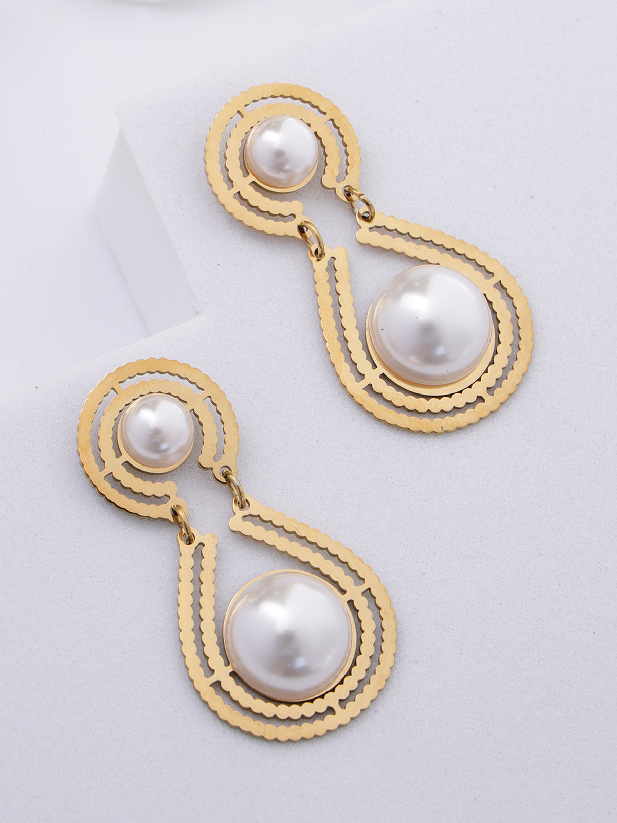 Scintillare By Sukkhi Western Stylish 18kGold Plated with Stainless Steel Pearls Dangler Earring Jewellery for Women & Girls|Anti Tarnish Jewellery|Gifts for Wife Girlfriend Mother Sister|E107001