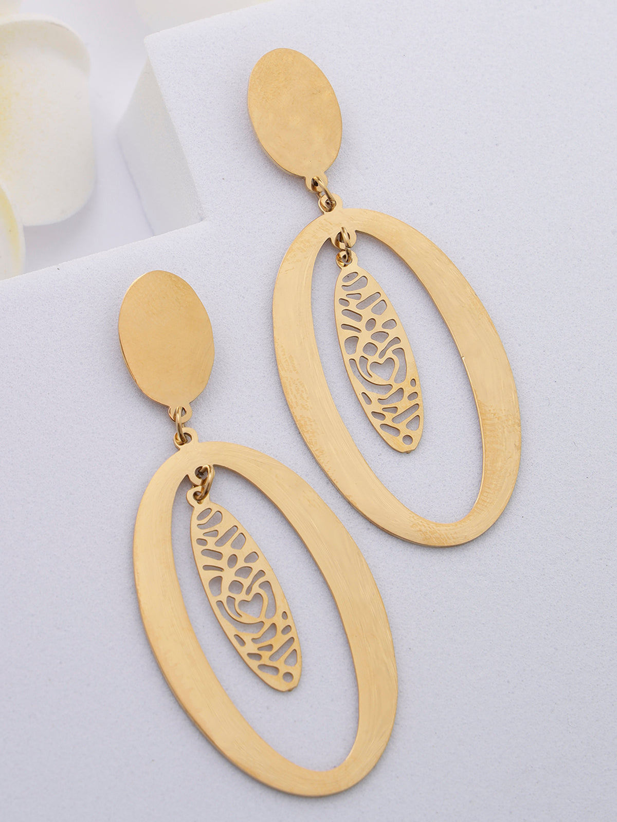 Scintillare By Sukkhi Most Beautiful 18kGold Plated with Stainless Steel Oval Dangler Earring Jewellery for Women & Girls|Anti Tarnish Jewellery|Gifts for Wife Girlfriend Mother Sister|E107004