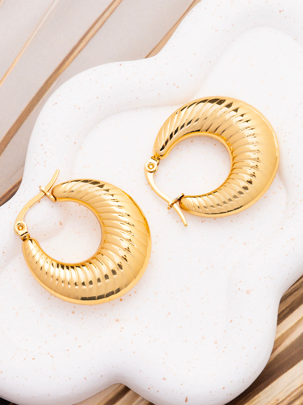 Scintillare By Sukkhi Classy Style 18kGold Plated with Stainless Steel Hoop Bali Korean Fashion Earring Jewellery for Women&Girls|Anti Tarnish Jewellery|Gifts for Wife Girlfriend Mother Sister|E107032