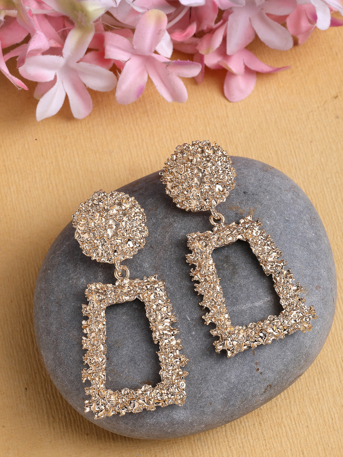 Snictillare By Sukkhi Celebrity Inspired Crystal Handmade Gold Plated Golden Dangle Earrings For Women & Girls|Pair of 1|Jewellery Gifts for Wife Girlfriend Mother Sister|E107249