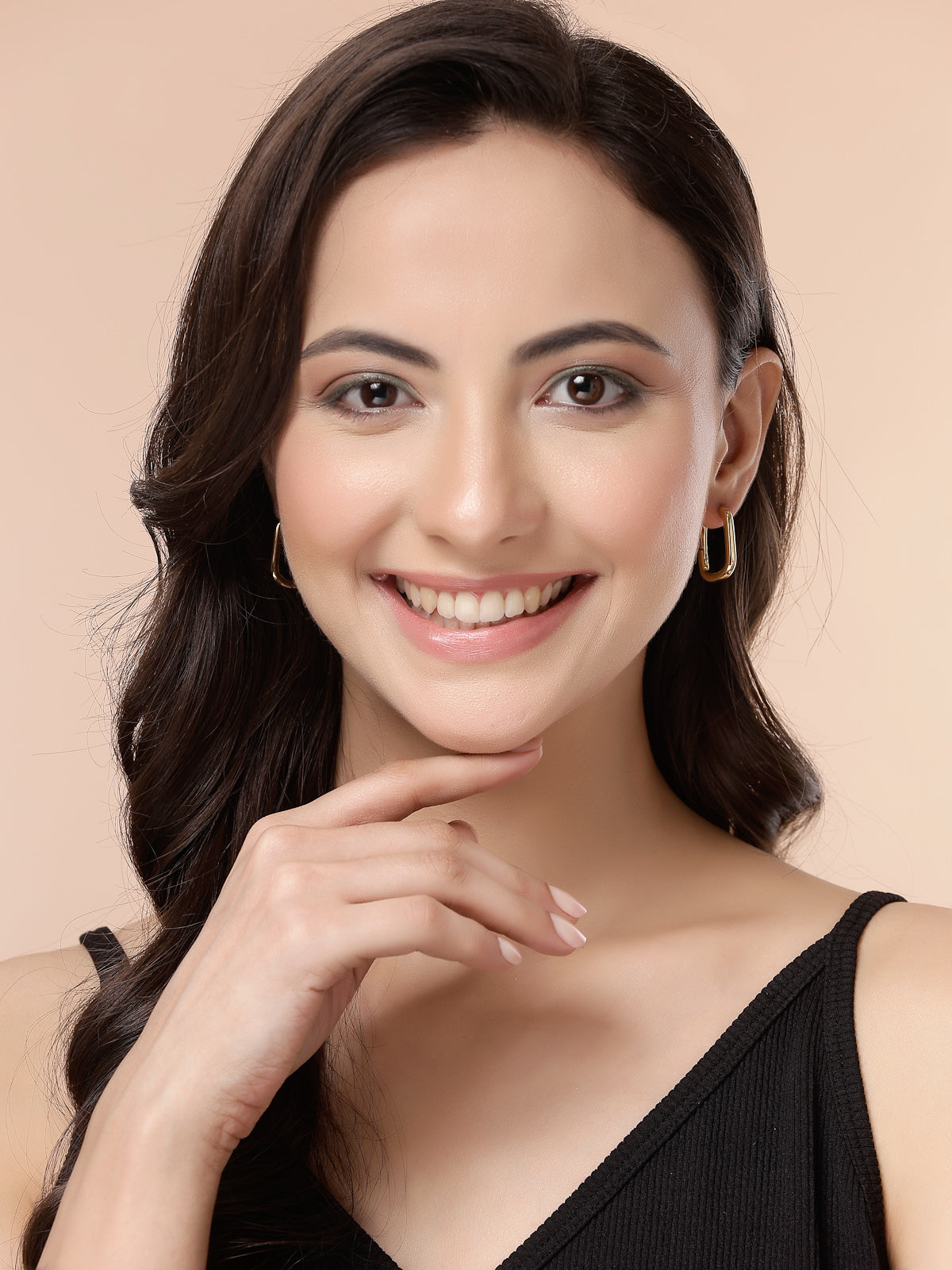 Scintillare By Sukkhi Celebrity Inspired 18k Gold Plated Anti Tarnish Simple Plain Link Chain Chunky Hoop Earrings for Women & Girls|Pair of 1|Latest Stylish Trendy Jewellery|E107285