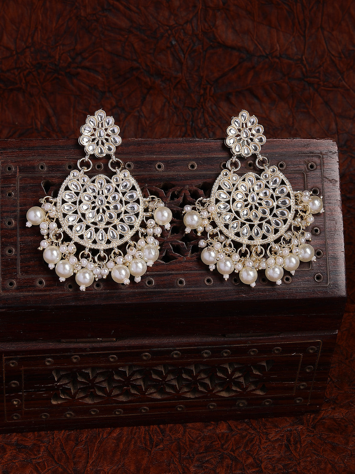 Sukkhi Traditional Affordable Gold Tone Plated with Kundan & Pearls Studded Dangle Earring Jewellery for Women & Girls|E107339