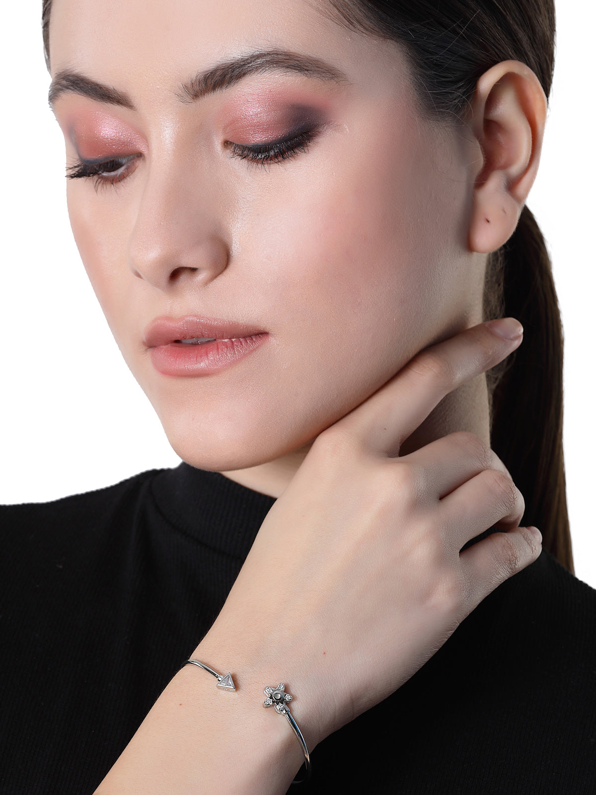 Pissara by Sukkhi Delightly 925 Sterling Silver Floral Shaped Cubic Zirconia Kada Bangle Bracelets For Women & Girls|with Authenticity Certificate, 925 Stamp & 6 Months Warranty K105182