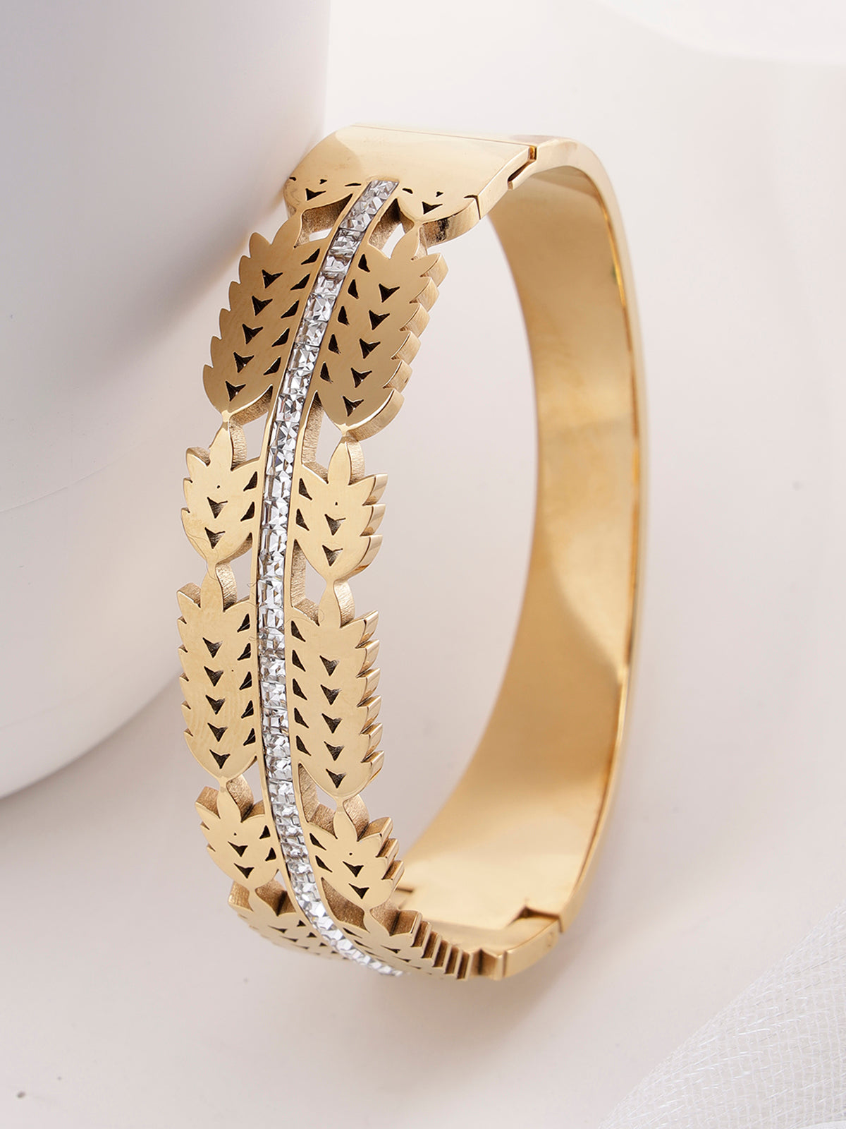 Scintillare By Sukkhi Multi Stylish 18kGold Plated with Stainless Steel & Crystal Stones Openable Kada Bracelet Jewellery for Women&Girls|Anti Tarnish Jewellery|Gift for Wife Girlfriend Mother|K107052