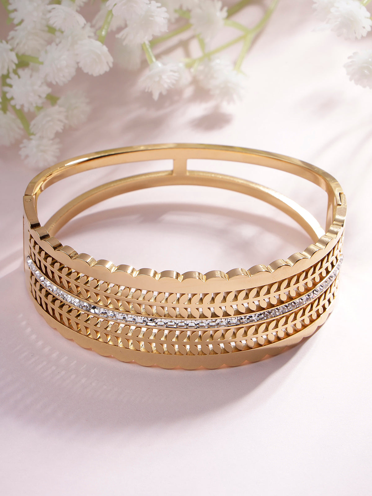 Scintillare By Sukkhi 18kGold Plated with Stainless Steel & Crystal Stones Openable Kada Bracelet Jewellery for Women & Girls|Anti Tarnish Jewellery |Gifts for Wife Girlfriend Mother Sister|K107058