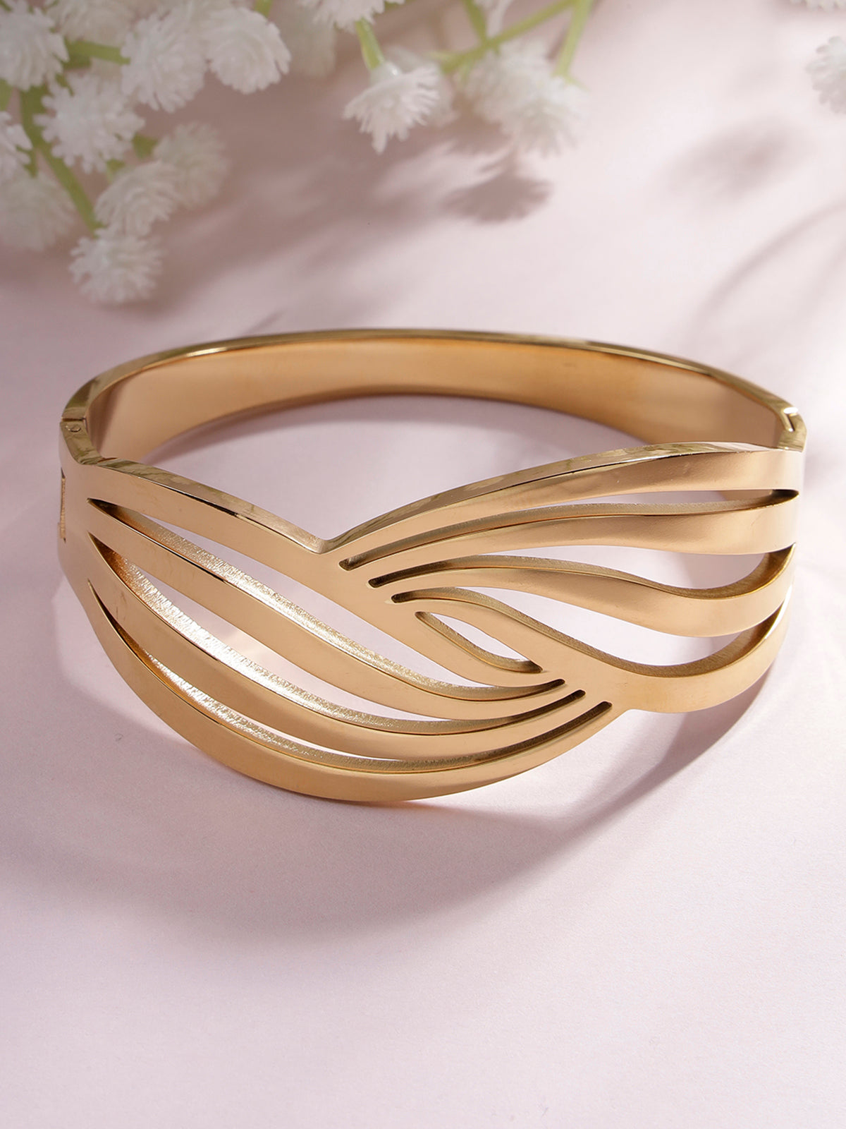 Scintillare By Sukkhi Latest Stylish Gold Plated with Stainless Steel Openable Cuff Kada Bracelet Jewellery for Women & Girls|Anti Tarnish Jewellery|Gifts for Wife Girlfriend Mother Sister|K107063