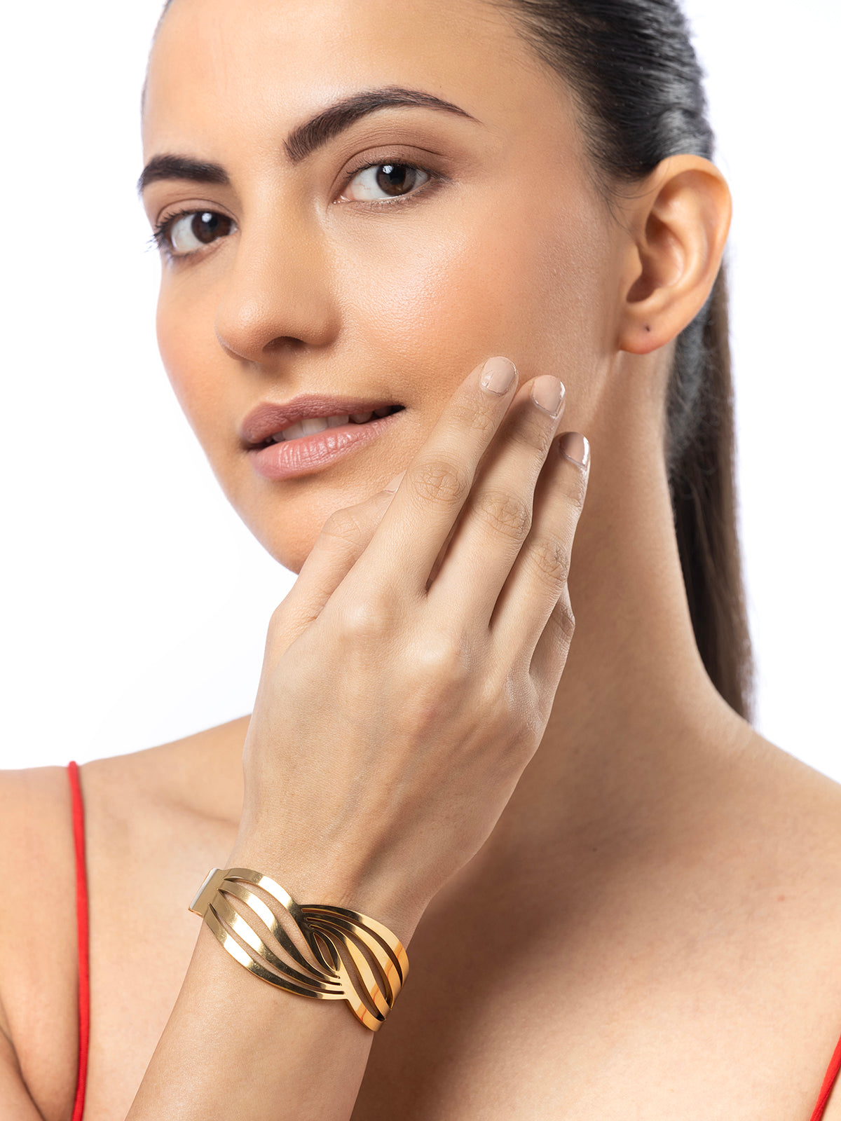 Scintillare By Sukkhi Latest Stylish Gold Plated with Stainless Steel Openable Cuff Kada Bracelet Jewellery for Women & Girls|Anti Tarnish Jewellery|Gifts for Wife Girlfriend Mother Sister|K107063
