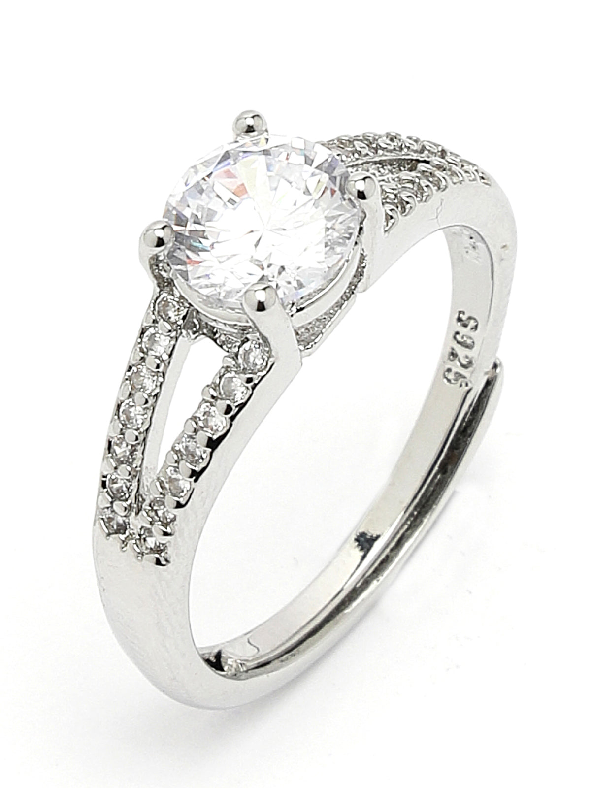 Scintillar by Sukkhi Lavish Valentine Gifts Collection Gold Plated Heartlinks Contemporary Finger Ring for Women & Girls | |LR106570