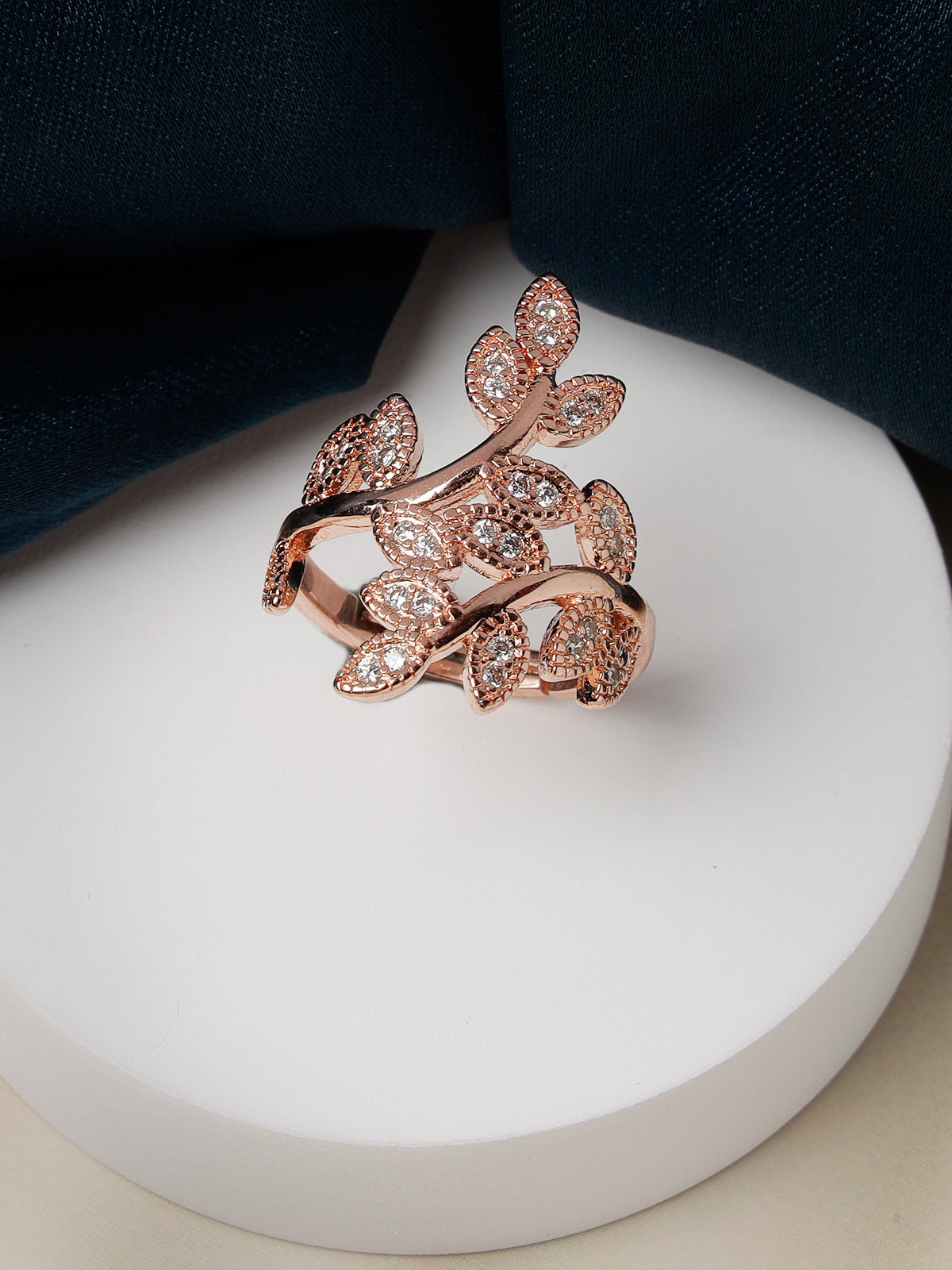Scintillare by Sukkhi Decent Snake Gold Plated Open Snake Crystals Finger Ring for Women And Girls Unisex | Boho Midi Stackable Knuckle Rings|LR106709