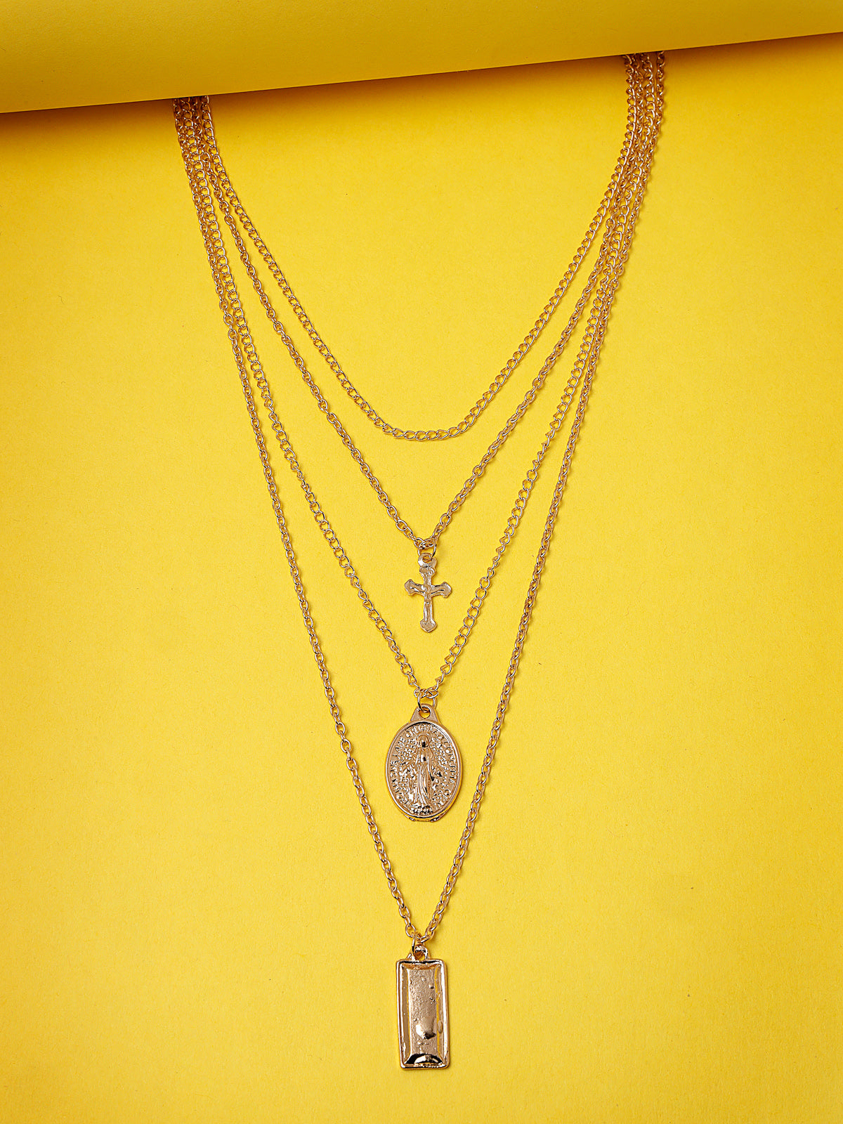 Scintillare by Sukkhi Eye-Catchy Multicolor 2 Layered Gold Plated Choker Necklace for Women & Girls |Birthday Gift for Girls And Women Anniversary Gift for Wife| Gifts Collection|N106597