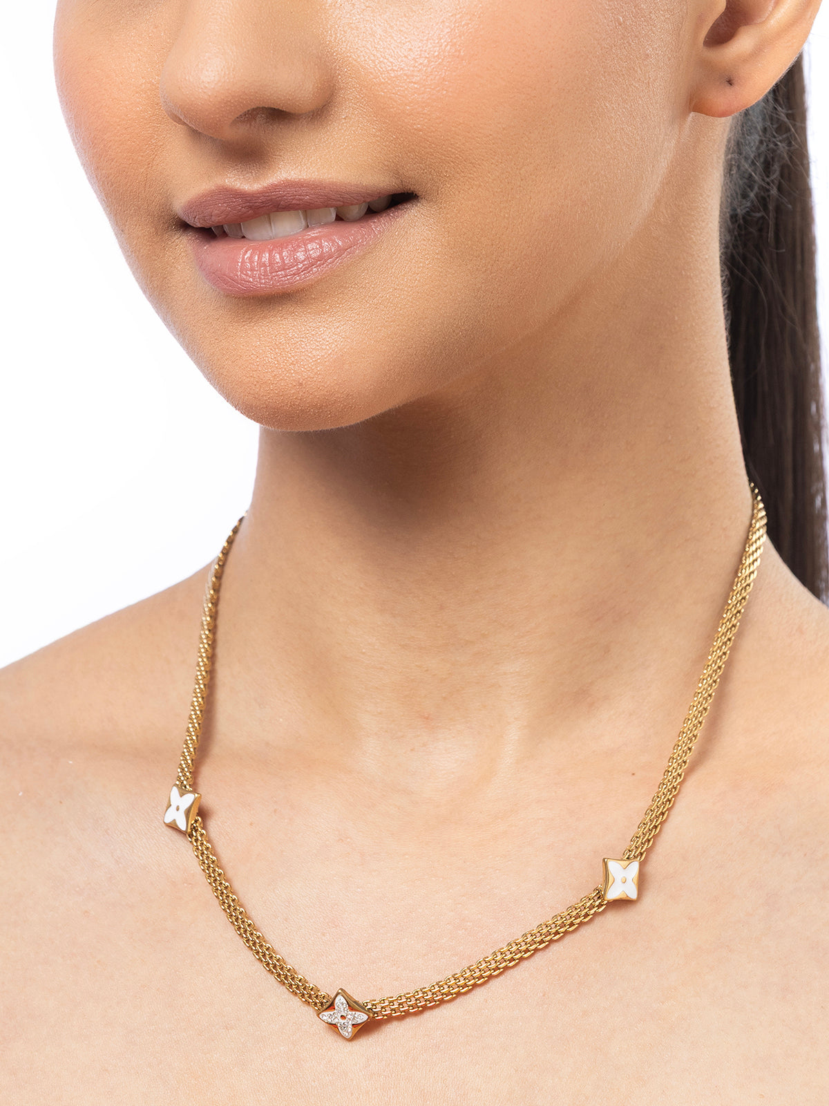 Scintillare By Sukkhi Chunky 18k Gold Plated Crystal Stones Stainless Steel Chain Pendant Necklace Jewellery for Women & Girls|Anti Tarnish Jewellery|Gifts for Wife Girlfriend Mother Sister|N107067