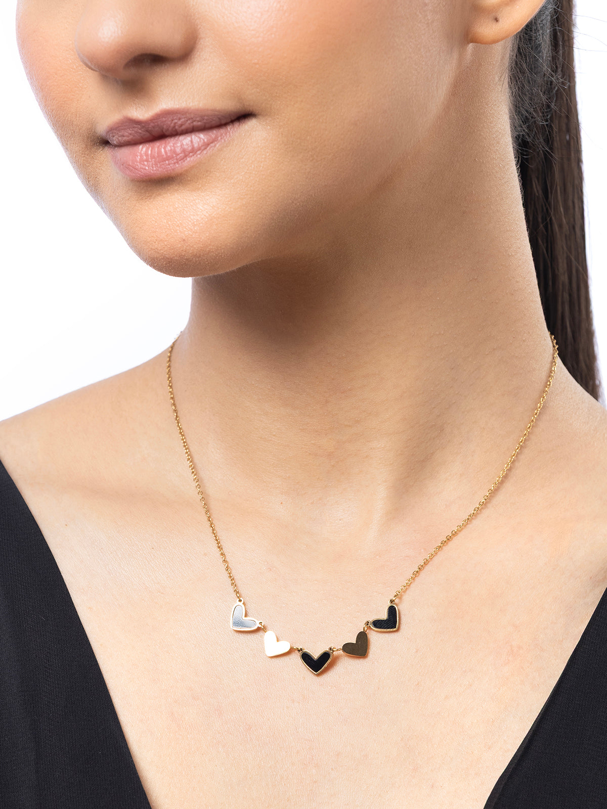 Scintillare By Sukkhi Heart Shaped 18k Gold Plated with Stainless Steel Black White Chain Pendant Necklace Jewellery for Women & Girls|Anti Tarnish Jewellery|Gifts for Wife Girlfriend Mother|N107069