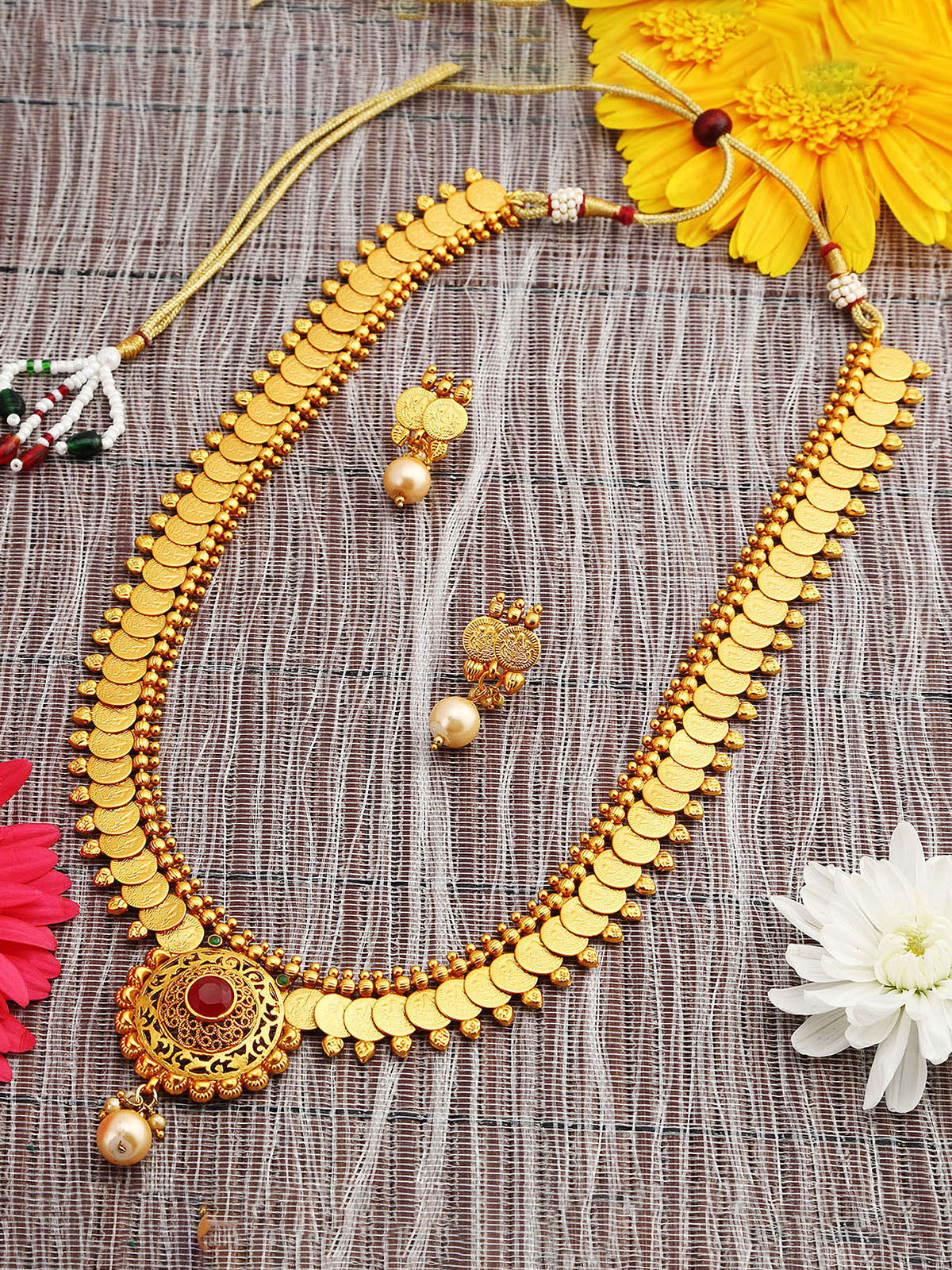 Sukkhi Dazzling Gold Plated Temple Coin Necklace Set For Women N72469GLDPAP022018