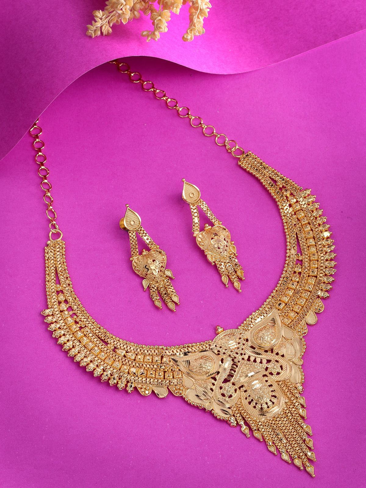 Sukkhi Eye-Catching Ethnic One Gram High Gold Plated Adjustable Choker Necklace Set with Dangler Earrings Jewellery Set for Women & Girls|Set of 1|N73718