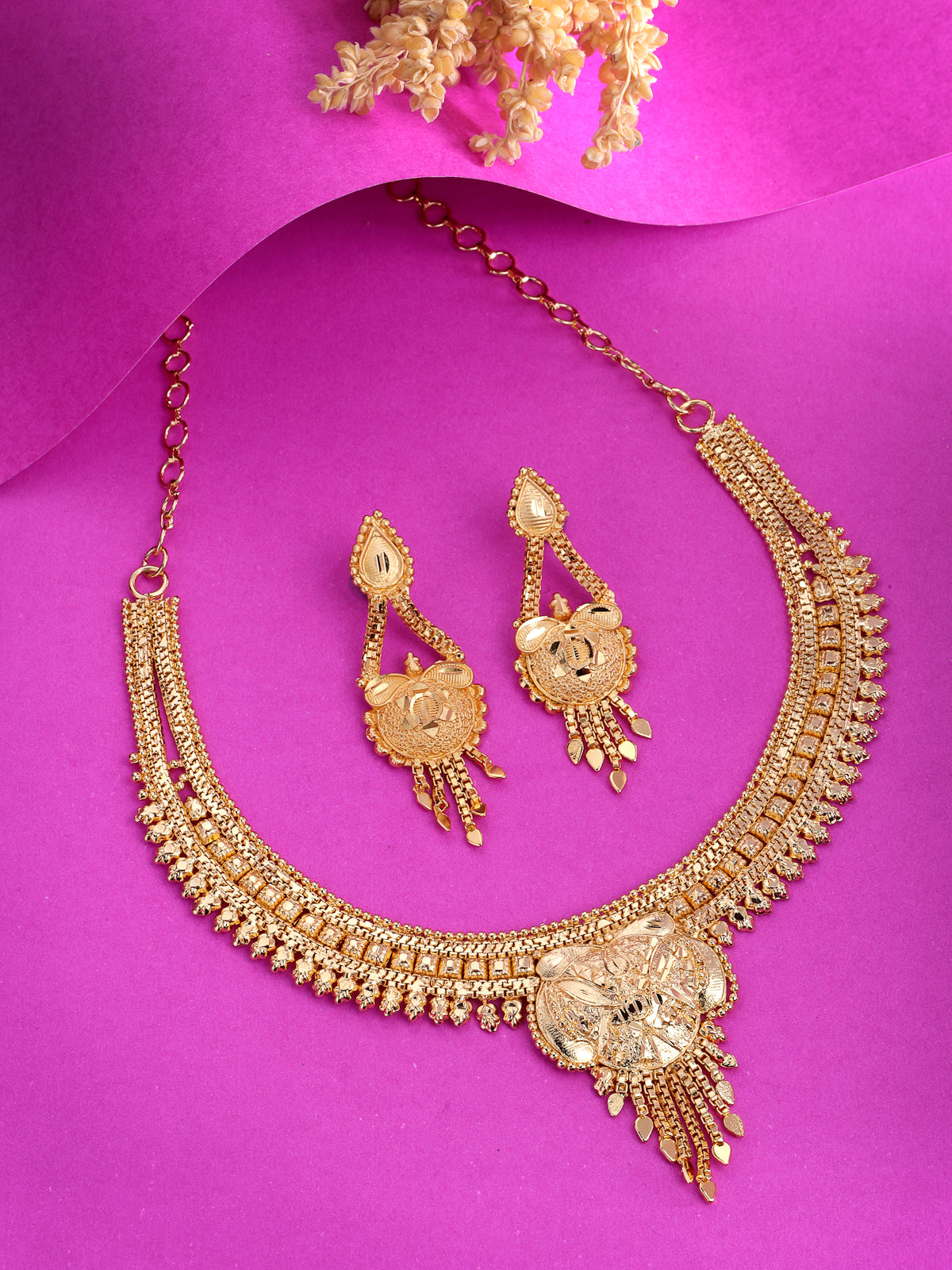 Sukkhi Stylish Traditional 18 Gram High Gold Plated Adjustable Choker Necklace Set with Dangler Earrings Jewellery Set for Women & Girls|Set of 1|N73723