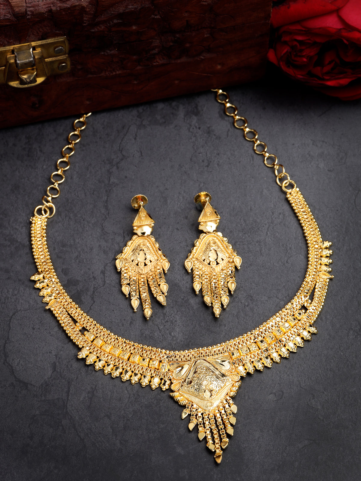 Sukkhi Trendy 18k Gram High Gold Plated Adjustable Choker Necklace Set with Dangler Earrings Jewellery Set for Women & Girls|Set of 1|N73740