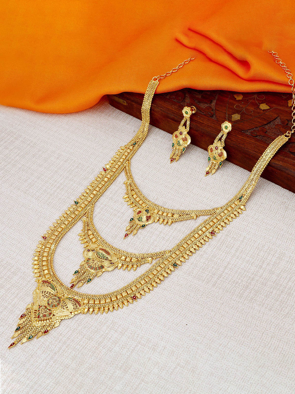 Sukkhi Graceful 24 Carat Gold Plated Rani Haar Multi-String Necklace Set for Women N73776