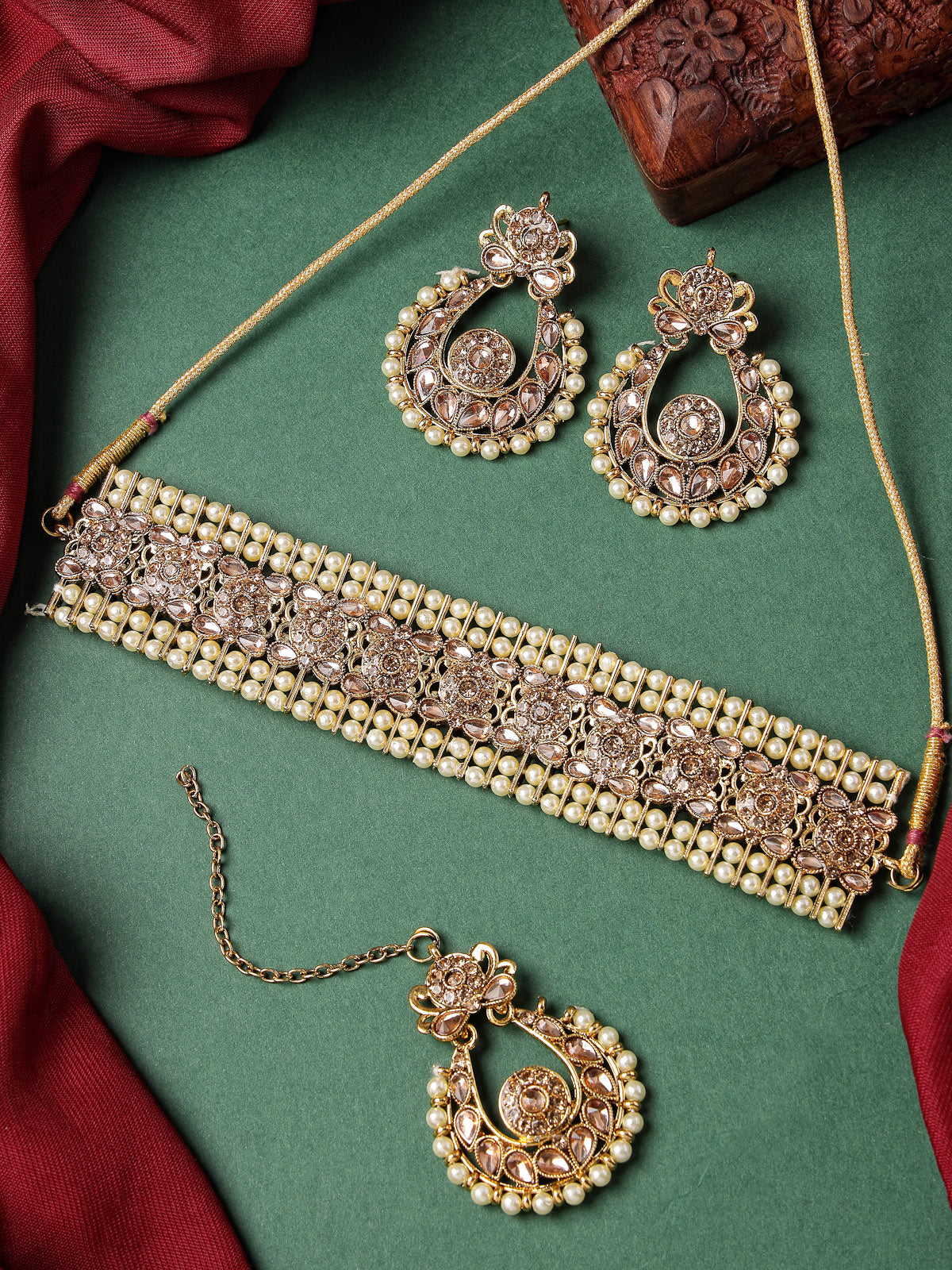 Sukkhi Indian Ethnic Gold Plated LCT Kundan & Beads Choker Necklace Set With Earring And Maangtika | Jewellery Set For Women (NS105494)