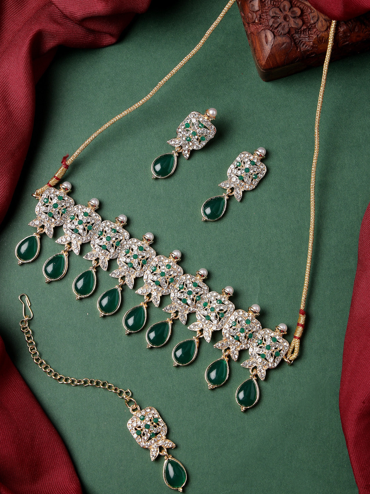 Sukkhi Antique Gold Plated Green AD Stones & Beads Choker Necklace Set With Earring And Maangtika | Jewellery Set For Women (NS105562)