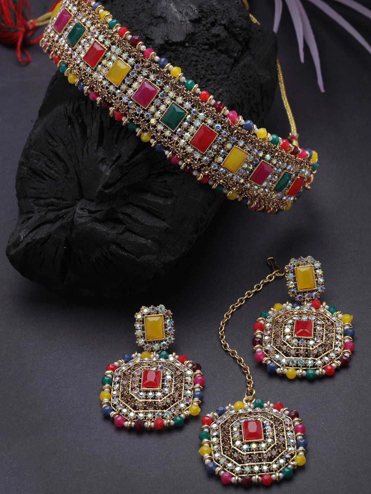 Sukkhi Decent Traditional Multicolor Kundan & Beads Choker Necklace Set With Earring And Maangtika | Jewellery Set For Women (NS105592)