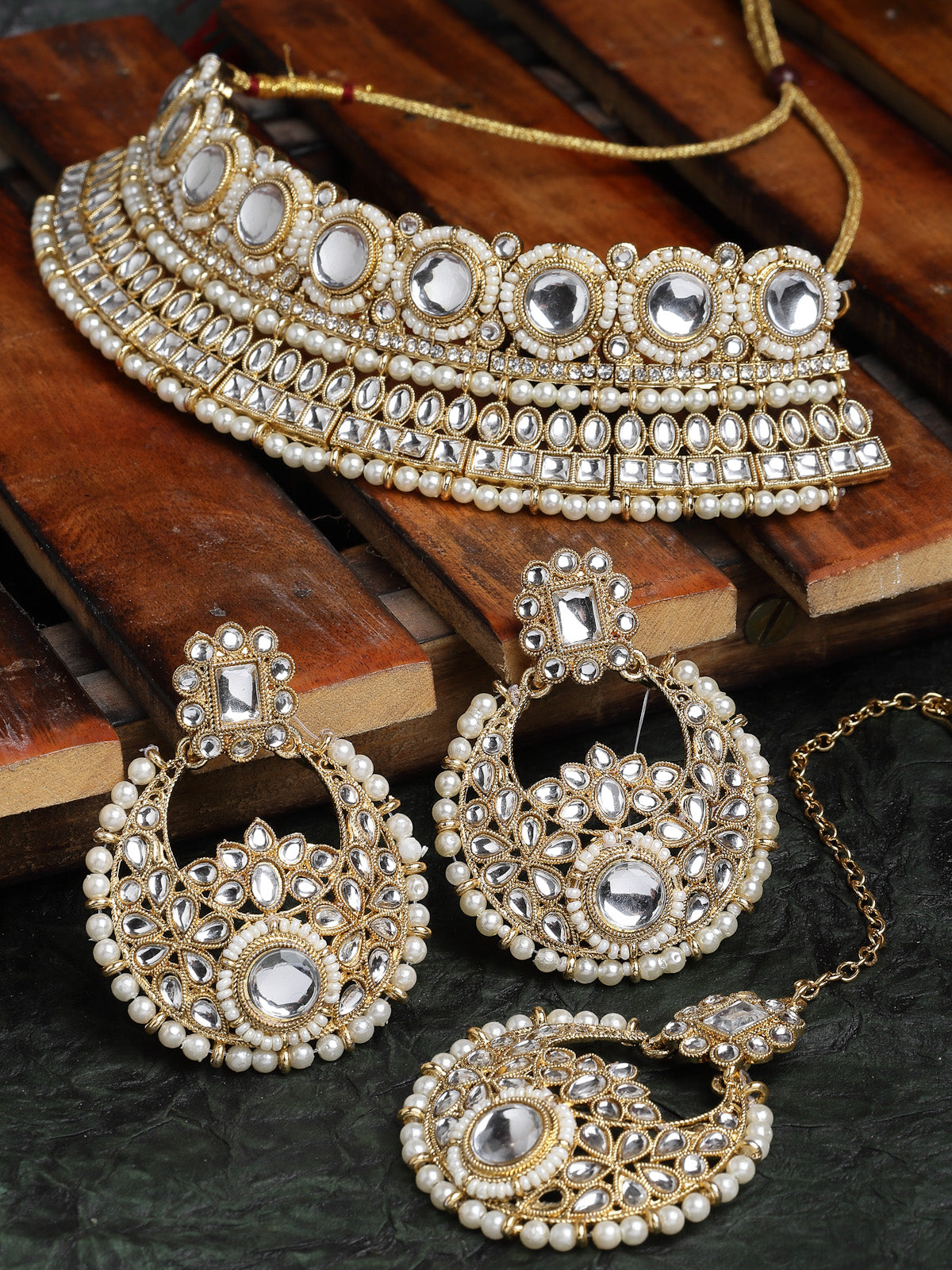 Sukkhi Fashion-Forward Gold Plated White Kundan & Beads Choker Necklace Set With Earring And Maangtika | Jewellery Set For Women (NS105627)