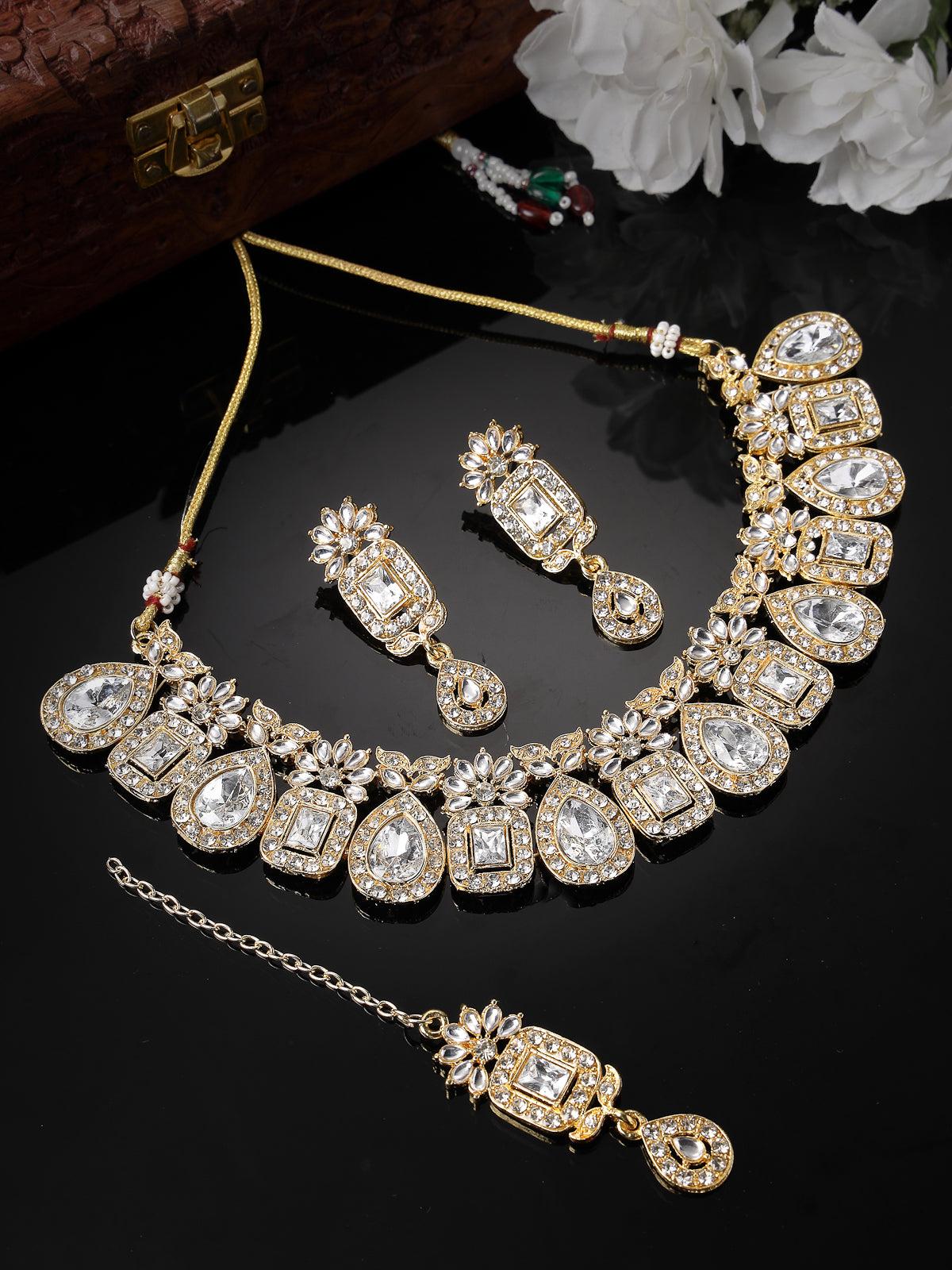 Sukkhi New Ethnic Fashionable Gold Plated White AD Stones Studded Drop with Squared Shaped Collarbone Necklace Set With Drop Earrings Maangtika|Jewellery Set For Women And Girls|Latest Design|NS105996