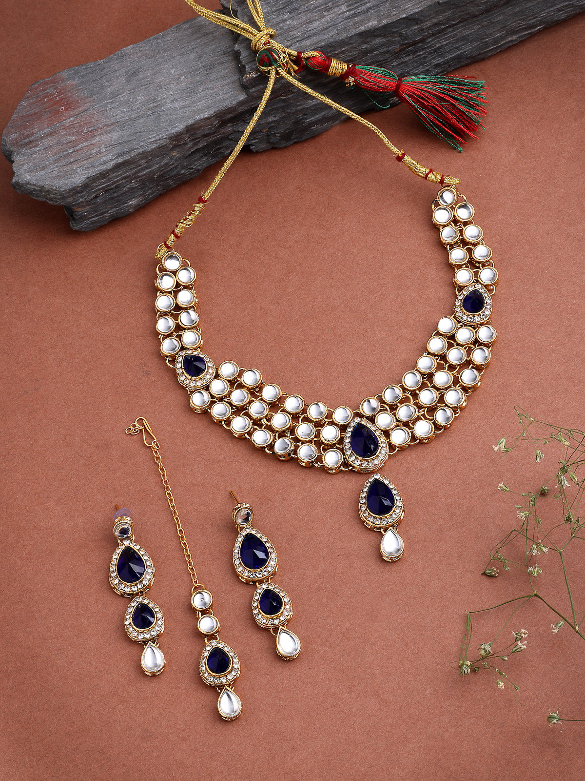 Sukkhi Elegant Stylish Gold Plated Kundan Studded Blue Choker Necklace with Drop Earring Maangtikka Jewellery Set for Women & Girls|NS107370