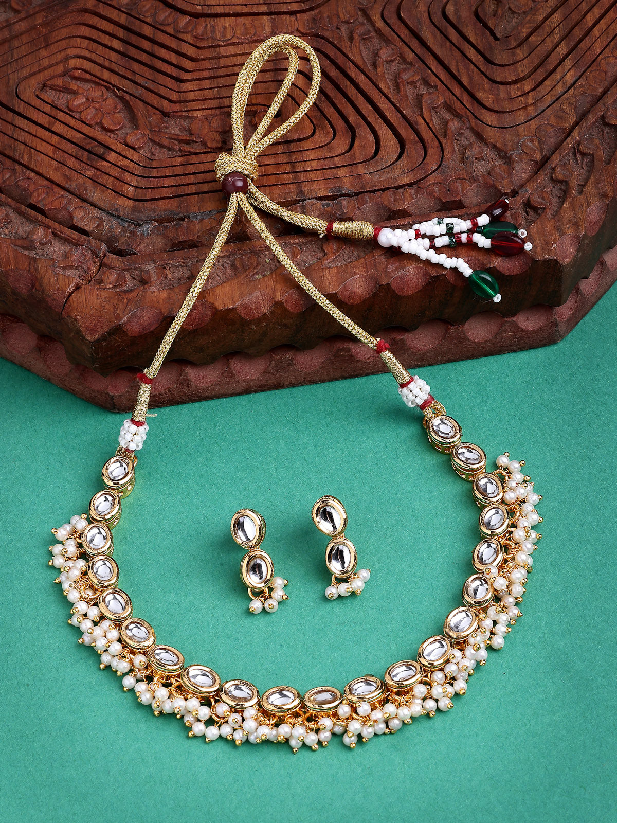 Sukkhi Ornamental Latest Stylish Kundan with Beads Studded Choker Necklace Set with Drop Earring Jewellery for Women & Girls|Jewellery for Party, Wedding, and Festive Occasions for Women|NS107469