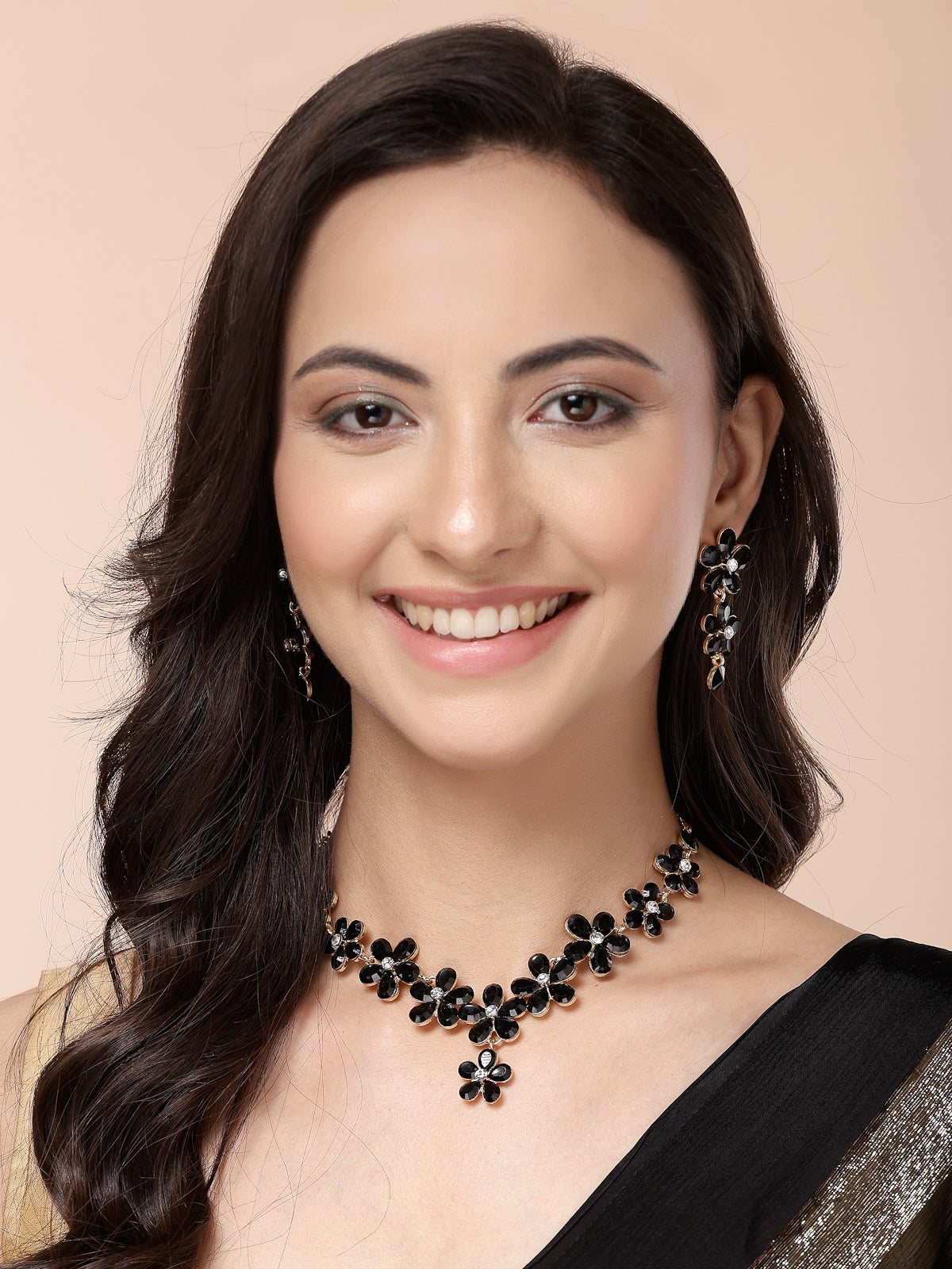 Scintillare By Sukkhi Iconic Floral Design Gold Plated Crystal Choker Necklace with Dangle Drop Earring Jewellery Set for Women & Girls|NS107507