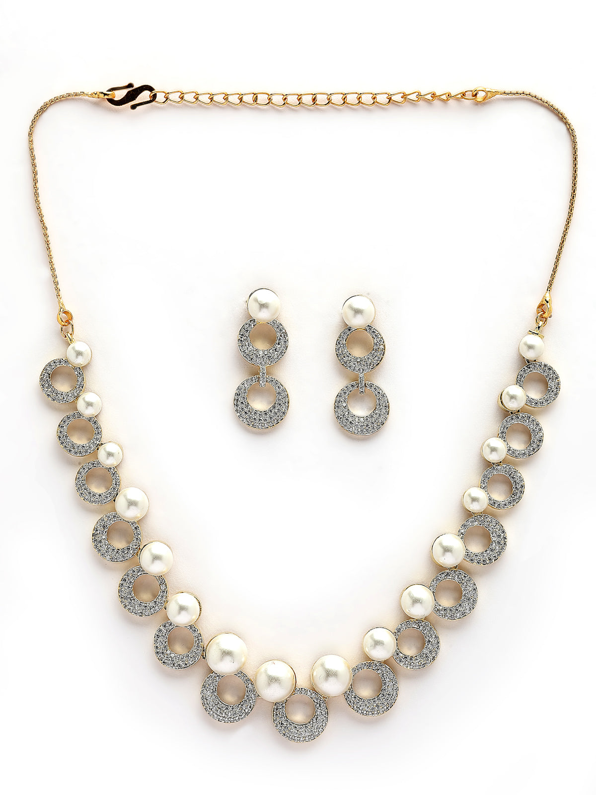 Sukkhi Sporty Fashionable Round Shaped Gold Plated with CZ & Pearl Studded Brass White Collar Necklace with Drop Earrings Jewellery Set for Women|Latest Stylish Gifts for All Occasions|NS116022