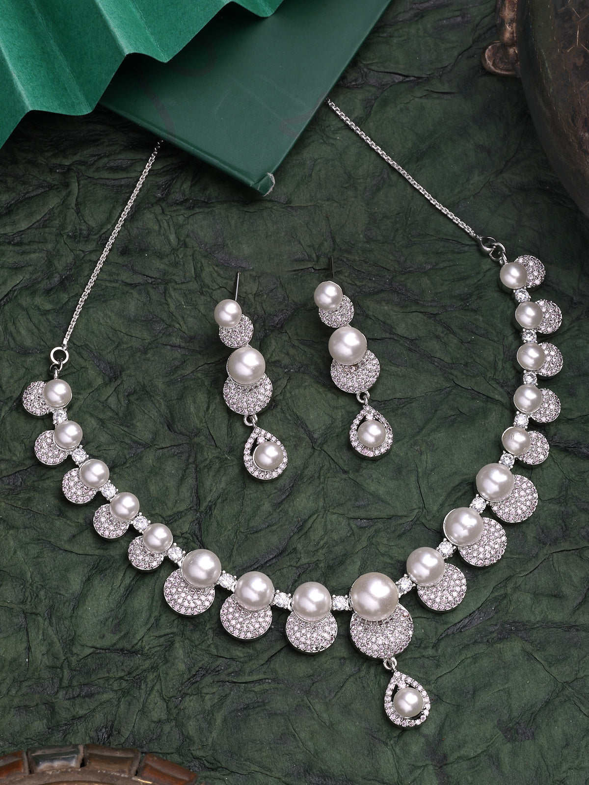 Sukkhi Splendid Round Design Rhodium Plated with Cubic Zirconia & Pearl Studded White Brass Collar Necklace with Drop Earrings Jewellery Set for Women|Latest Stylish Gifts for All Occasions|NS116026