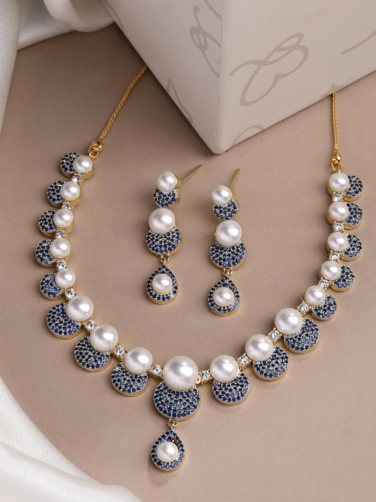 Sukkhi Splendid Geometric Design Gold Plated with Cubic Zirconia & Pearl Studded Blue Brass Collar Necklace with Drop Earrings Jewellery Set for Women|Latest Stylish Gifts for All Occasions|NS116032