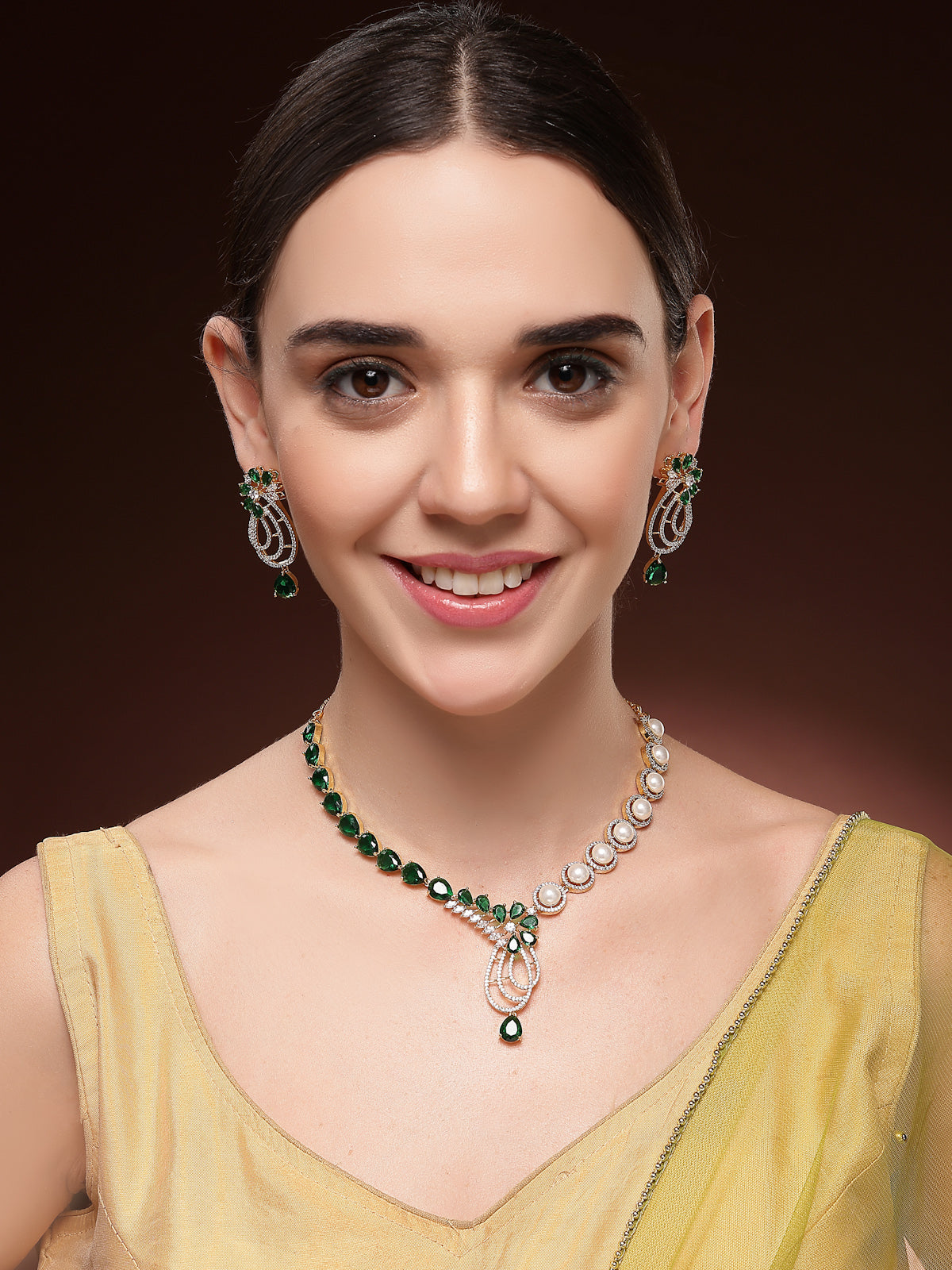Sukkhi Creative Tear Drop Round Design Gold Plated Cubic Zirconia & Pearl Studded Green Brass Collar Necklace & Drop Earrings Jewellery Set for Women|Latest Stylish Gifts for All Occasions|NS116061