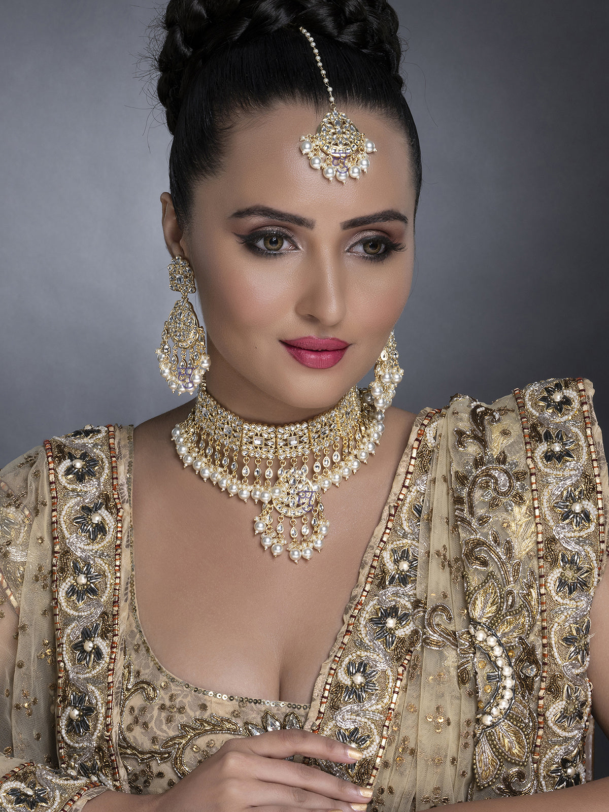 Sukkhi Exclusive Kundan Gold Plated Pearl Choker Necklace Set for Women SKR85708