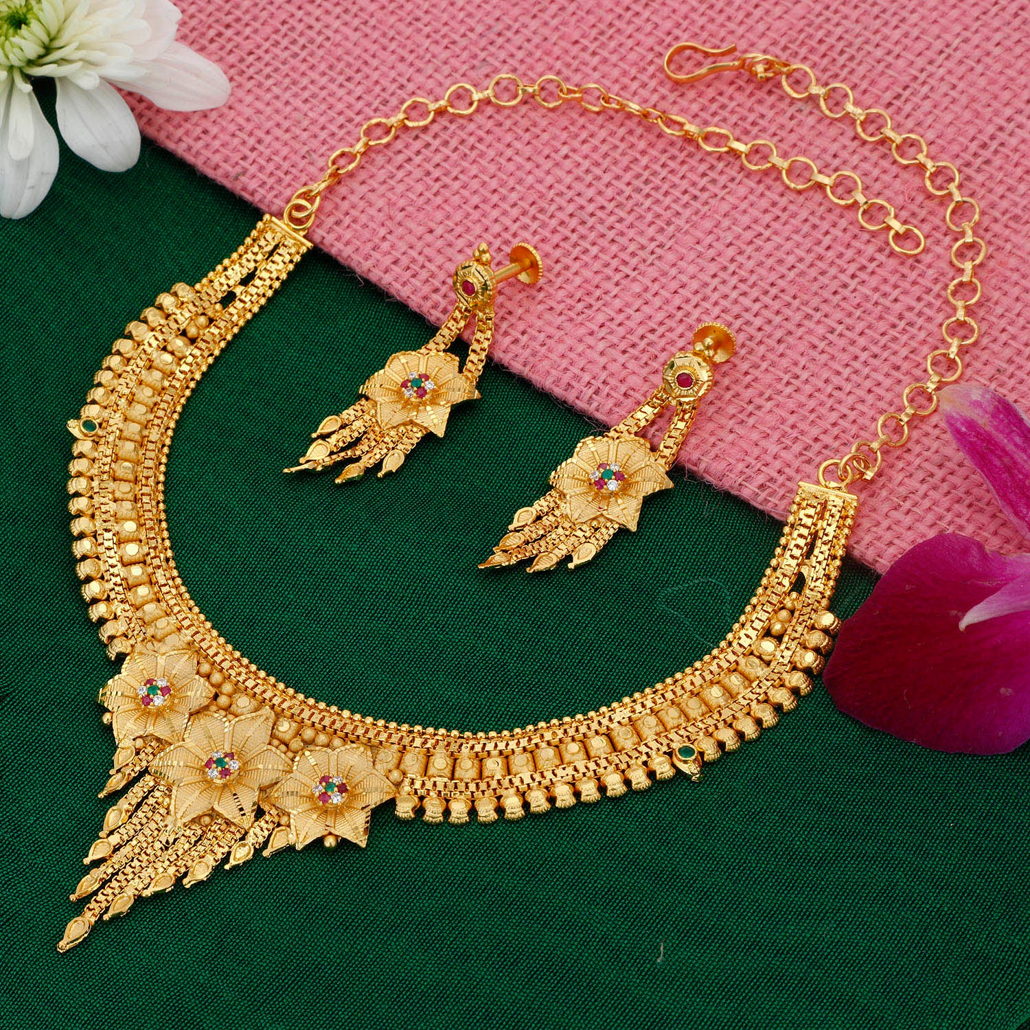 Sukkhi Classy Alloy 24 Carat 1 Gram Gold Jewellery Necklace Set for Women