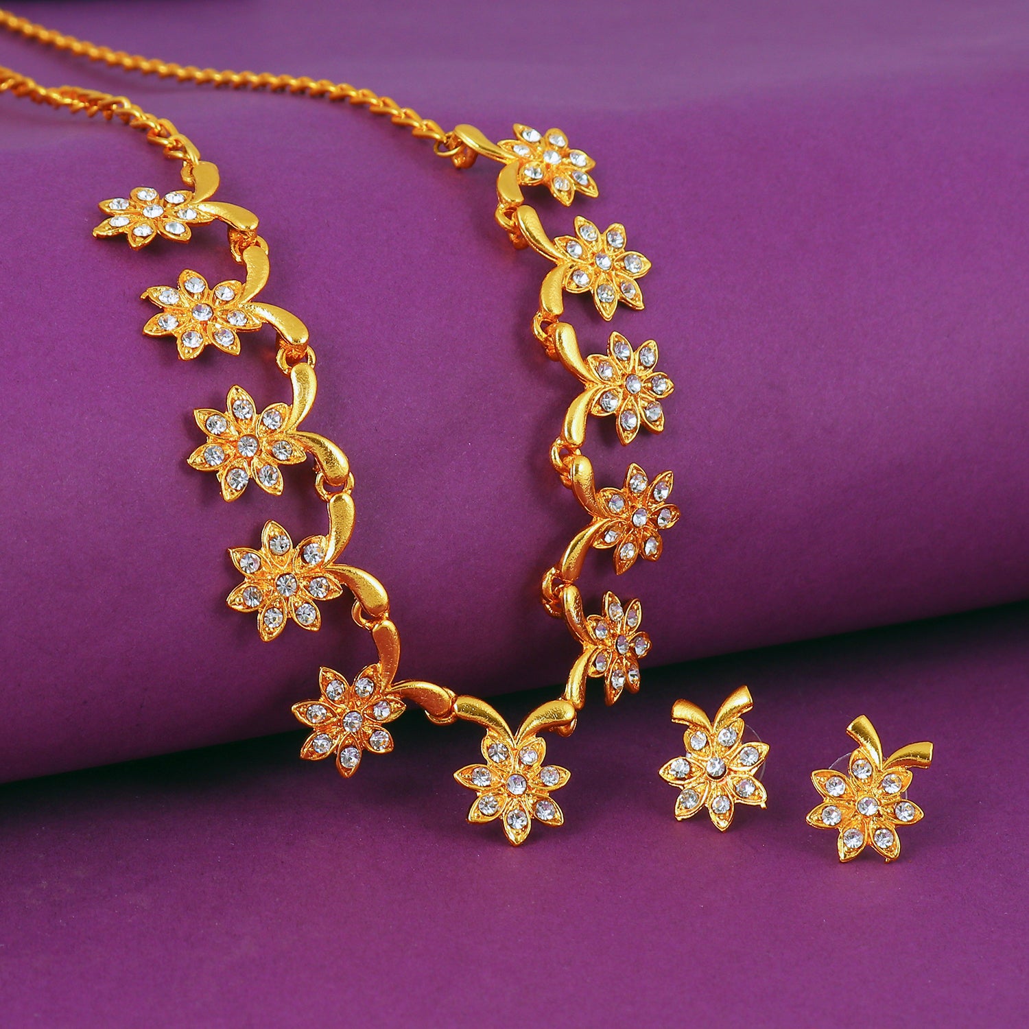 Sukkhi Ravishing Gold Plated Necklace Set for Women