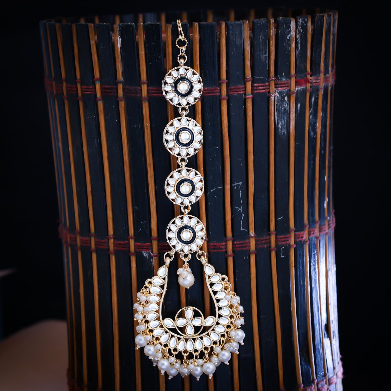 Sukkhi Golden Gold Plated Kundan & Pearl Mangtikka For Women