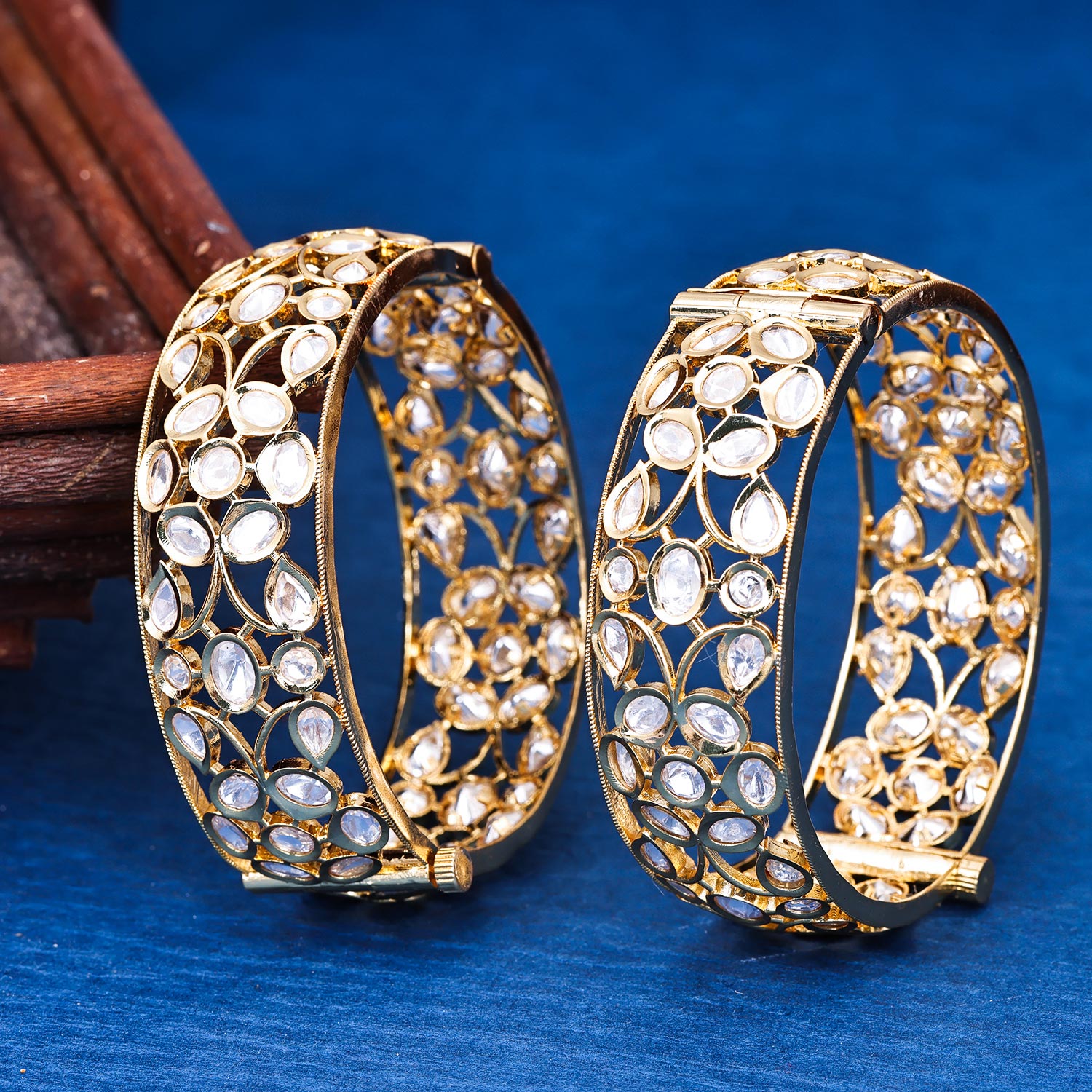 Sukkhi Gripping Gold Plated Kundan Golden Bangles for Women