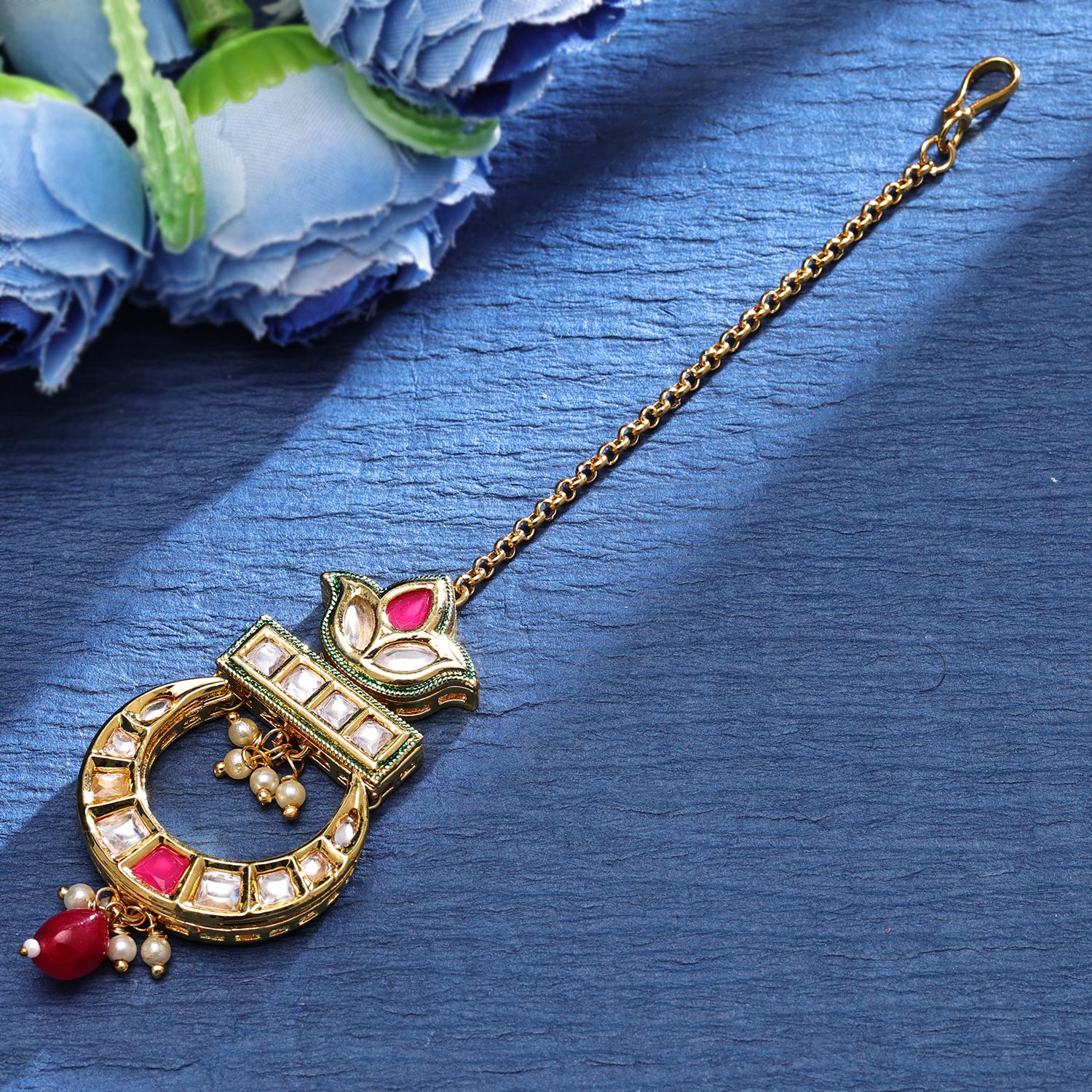Sukkhi Desirable Gold Plated Kundan & Pearl Golden Maangtikka for Women