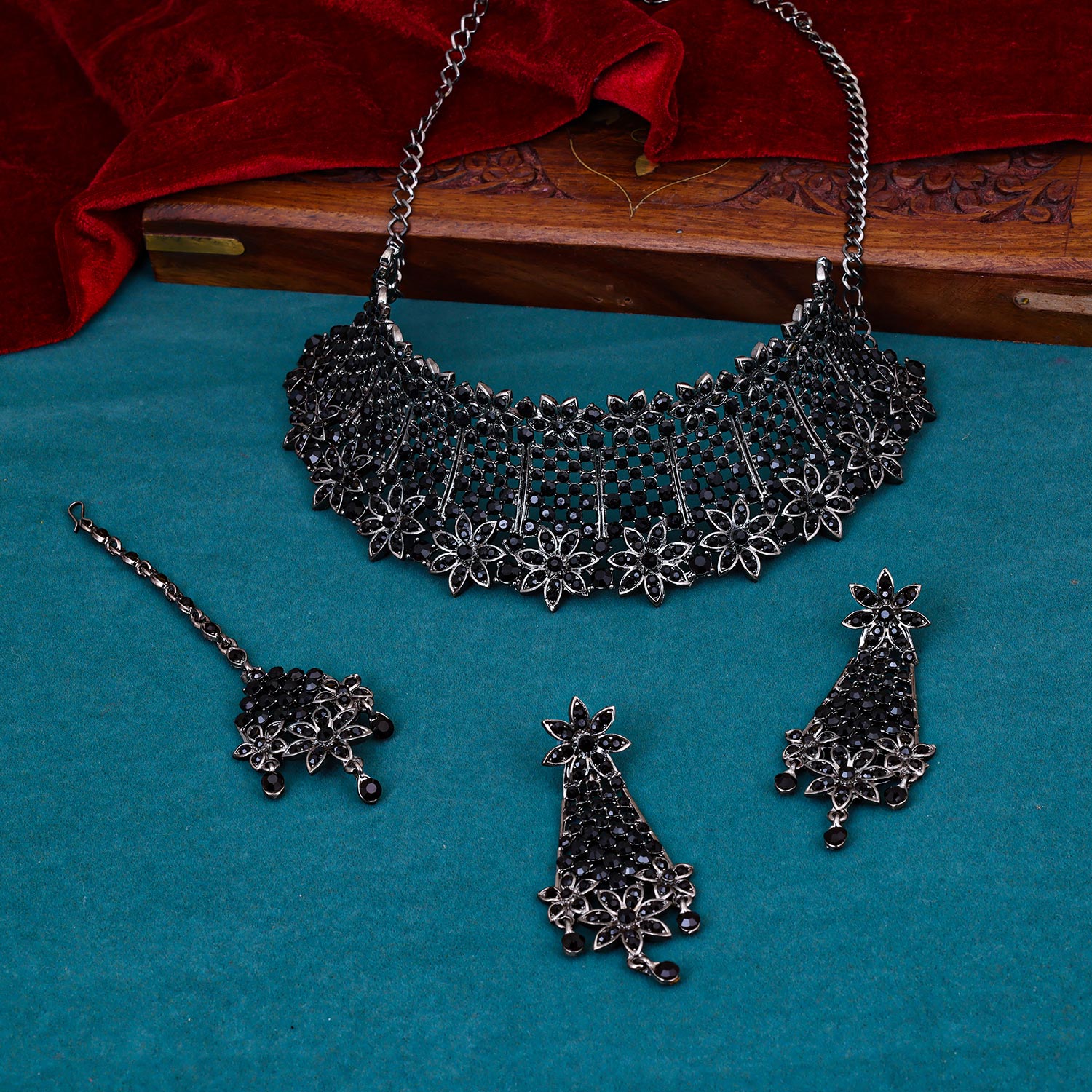Sukkhi nubile Black Pearl Rhodium Plated Choker Necklace Set for Women
