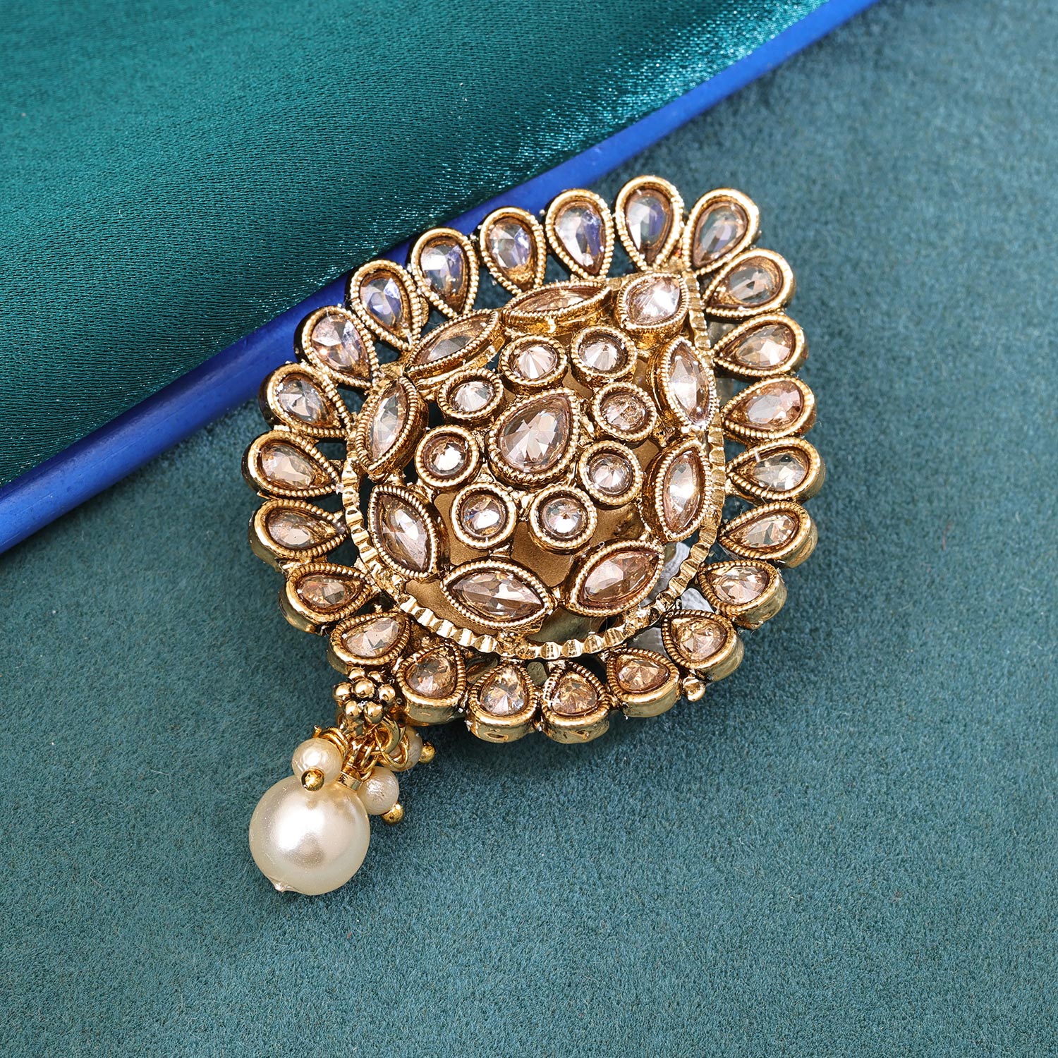 Sukkhi Lavish Golden Gold Plated kundan & Pearl Brooch for Women